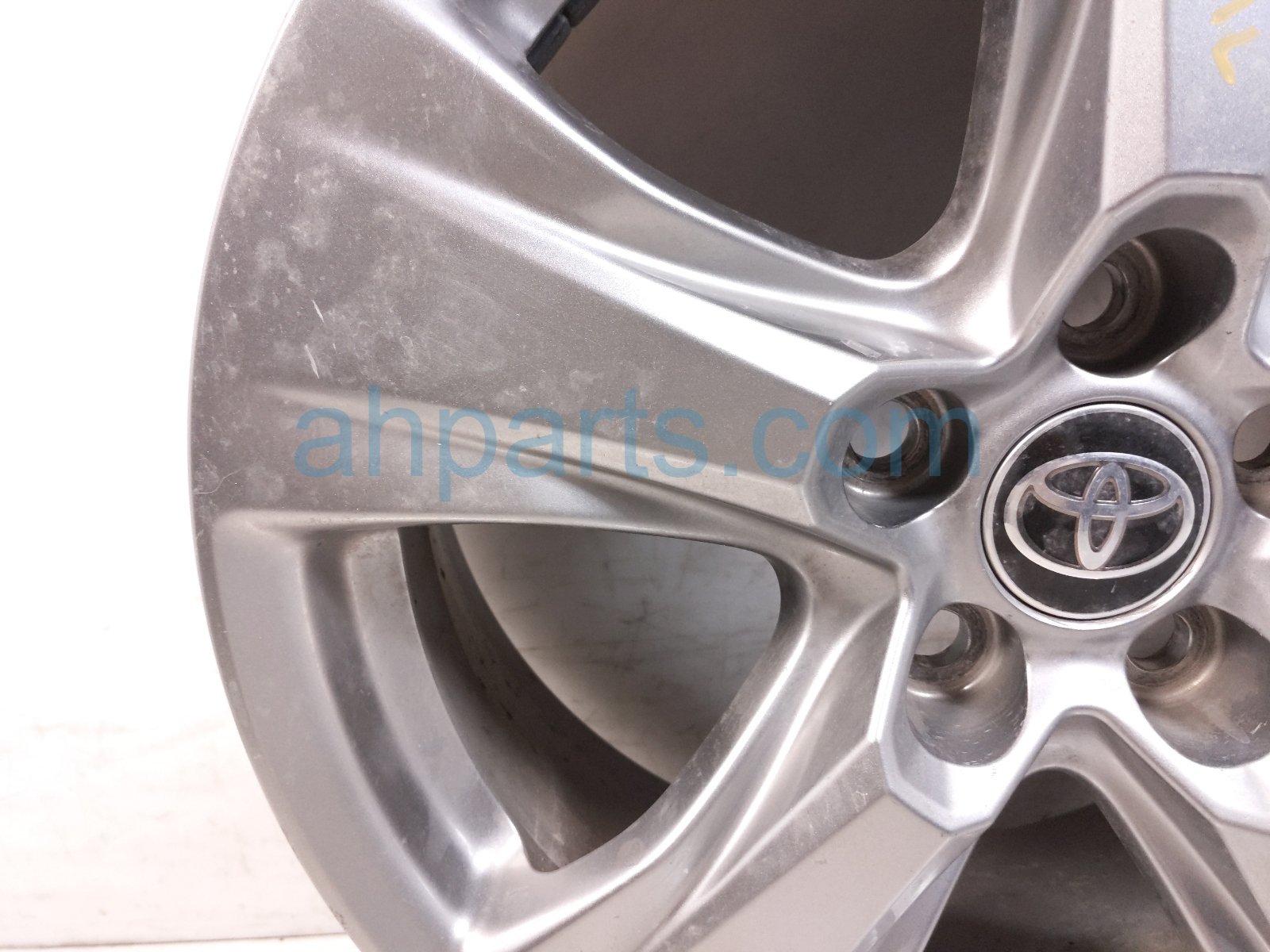 2024 Toyota Rav 4 Rear Driver Wheel / Rim 42611 0R560 Replacement 2024 Toyota Rav 4 Rear Driver Wheel / Rim 42611 0R560 Replacement thumbnail
