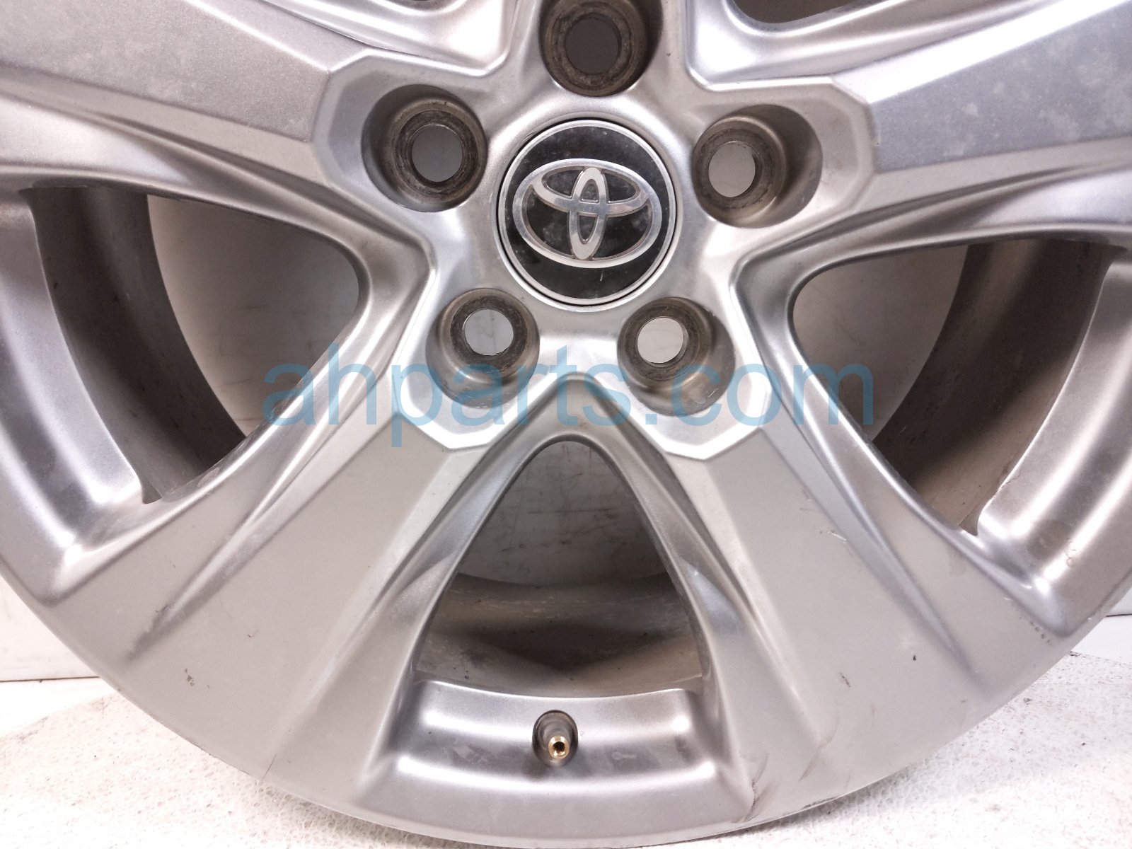 2024 Toyota Rav 4 Rear Driver Wheel / Rim 42611 0R560 Replacement 2024 Toyota Rav 4 Rear Driver Wheel / Rim 42611 0R560 Replacement thumbnail