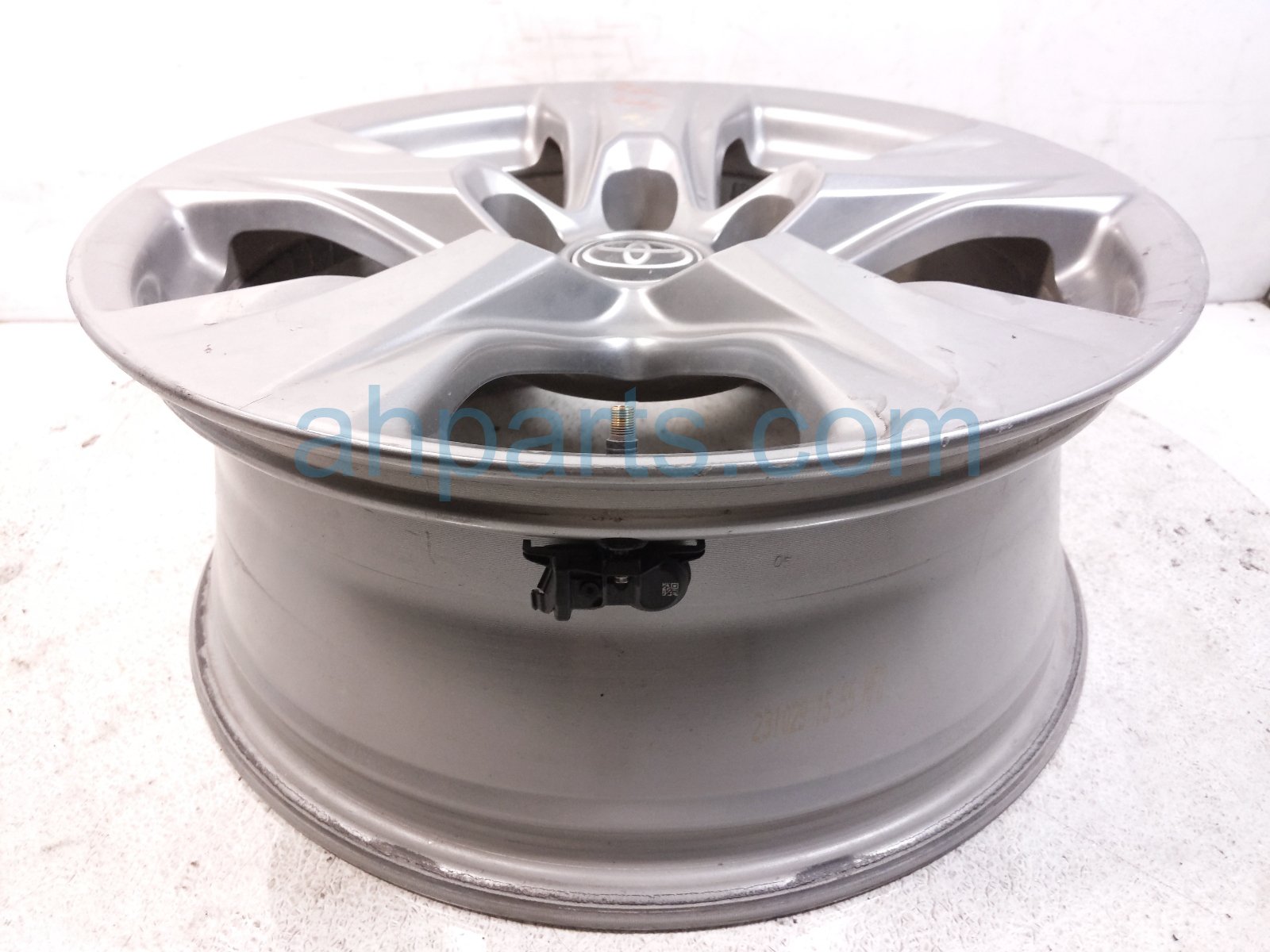 2024 Toyota Rav 4 Rear Driver Wheel / Rim 42611 0R560 Replacement 2024 Toyota Rav 4 Rear Driver Wheel / Rim 42611 0R560 Replacement thumbnail