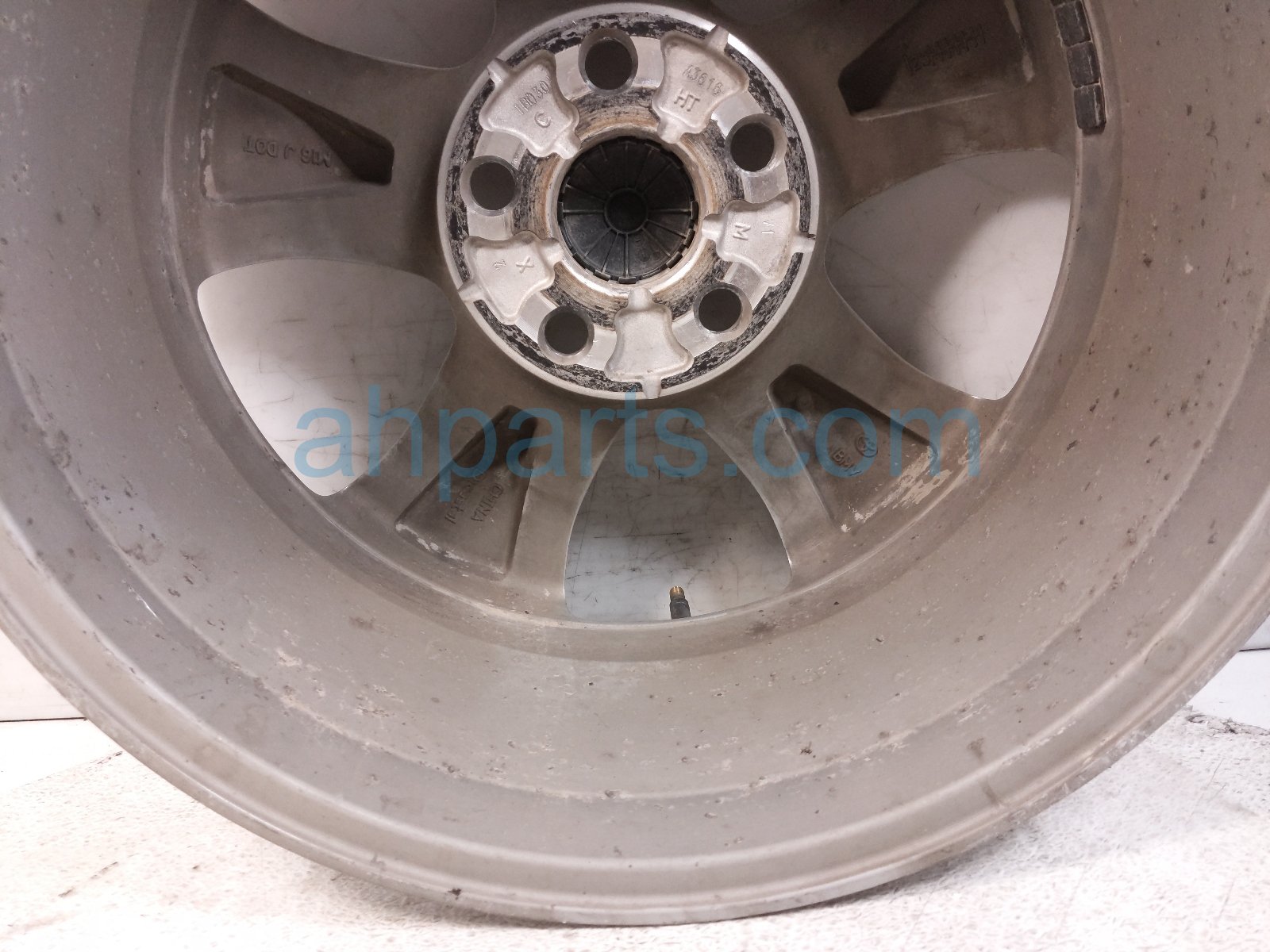 2024 Toyota Rav 4 Rear Driver Wheel / Rim 42611 0R560 Replacement 2024 Toyota Rav 4 Rear Driver Wheel / Rim 42611 0R560 Replacement thumbnail