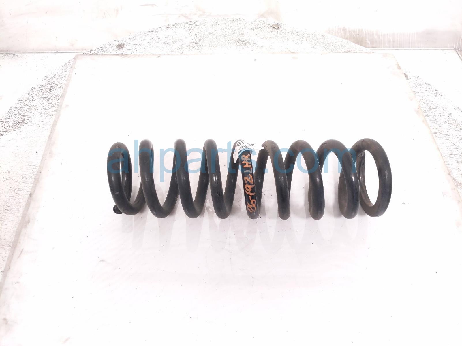 Lexus RR/LH COIL SPRING - F-SPORT