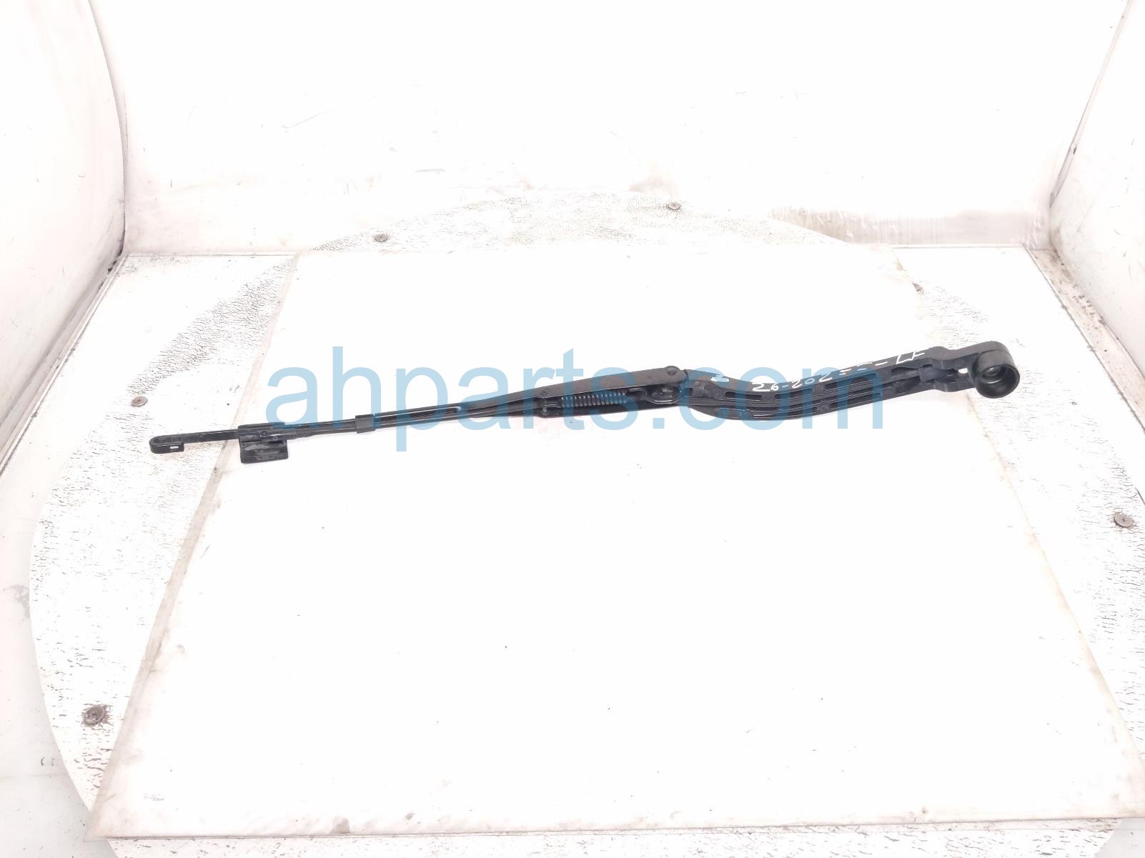 Mazda LH WINDSHIELD WIPER ARM