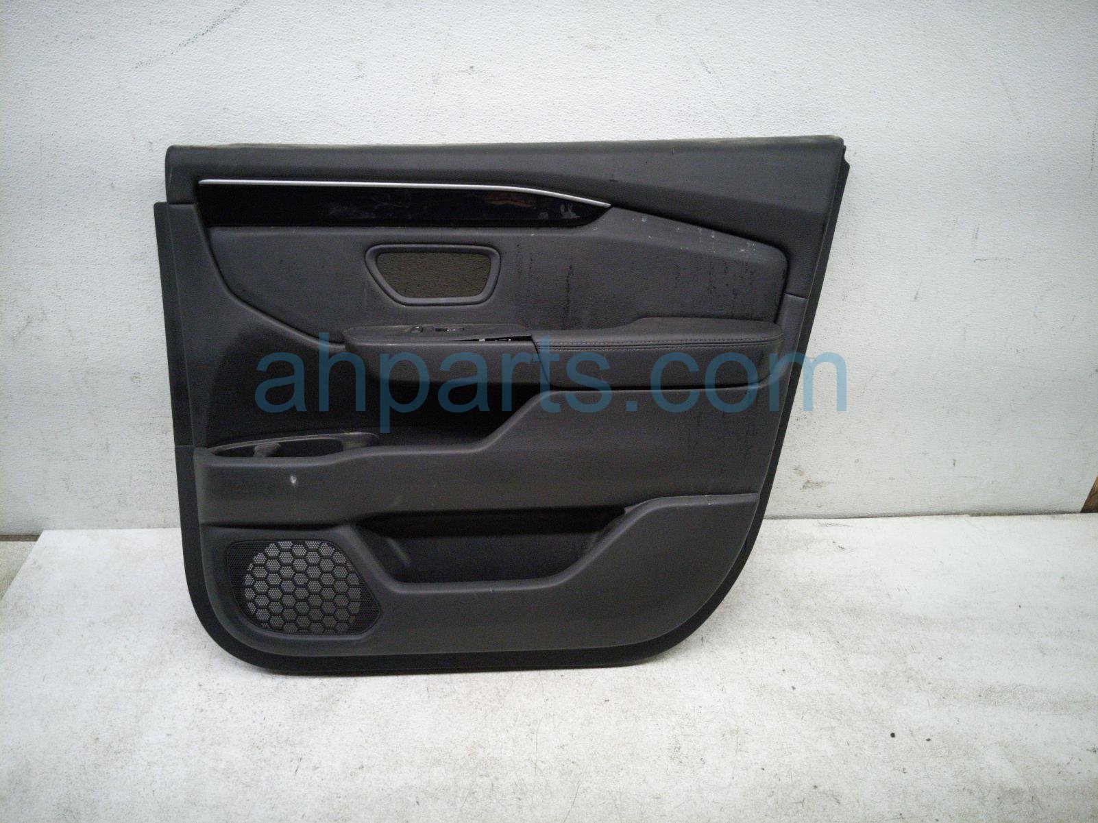 Honda FR/RH INTERIOR DOOR PANEL - BLACK