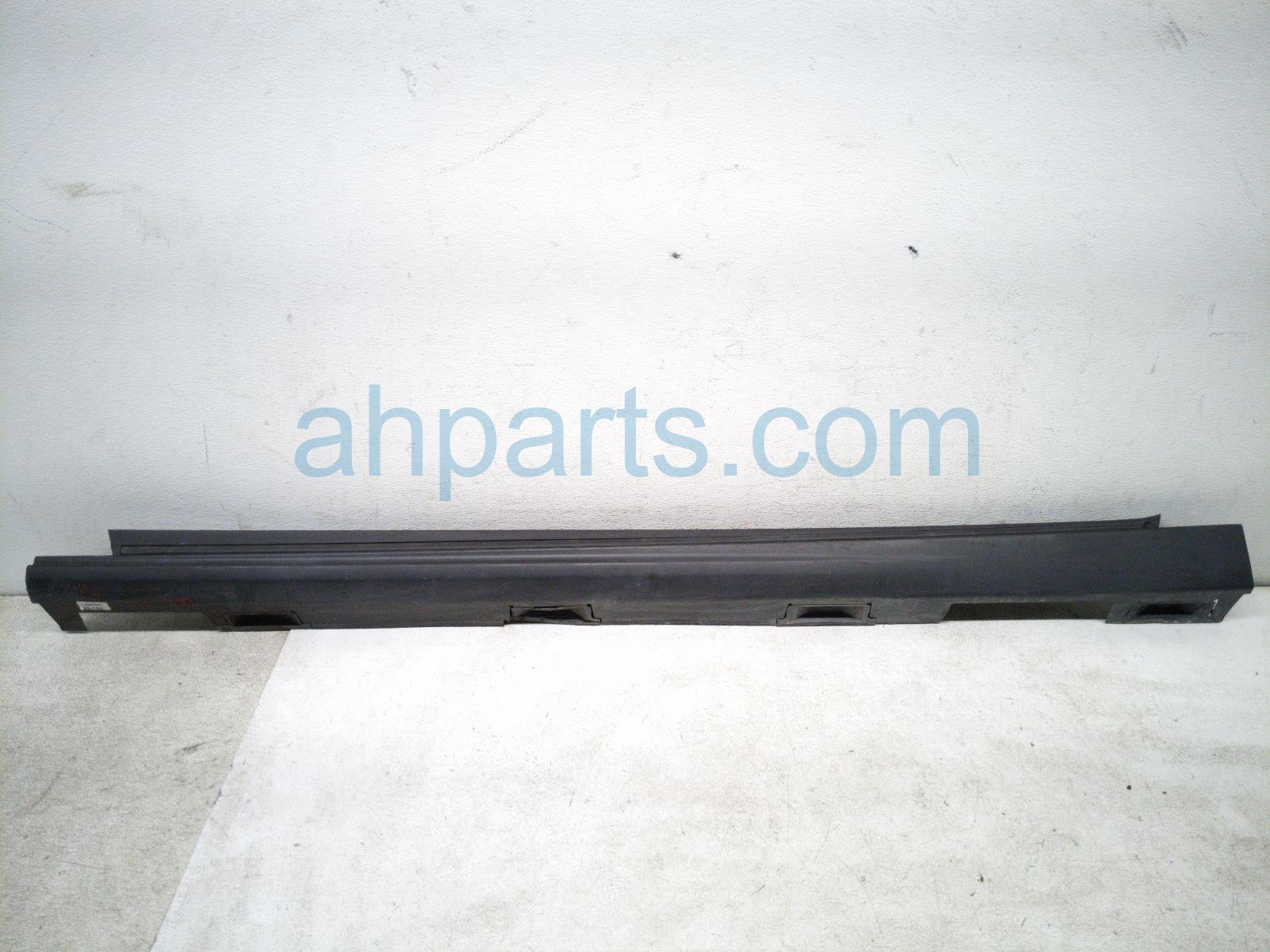 Honda LH SIDE SKIRT / MOLDING - BLACK