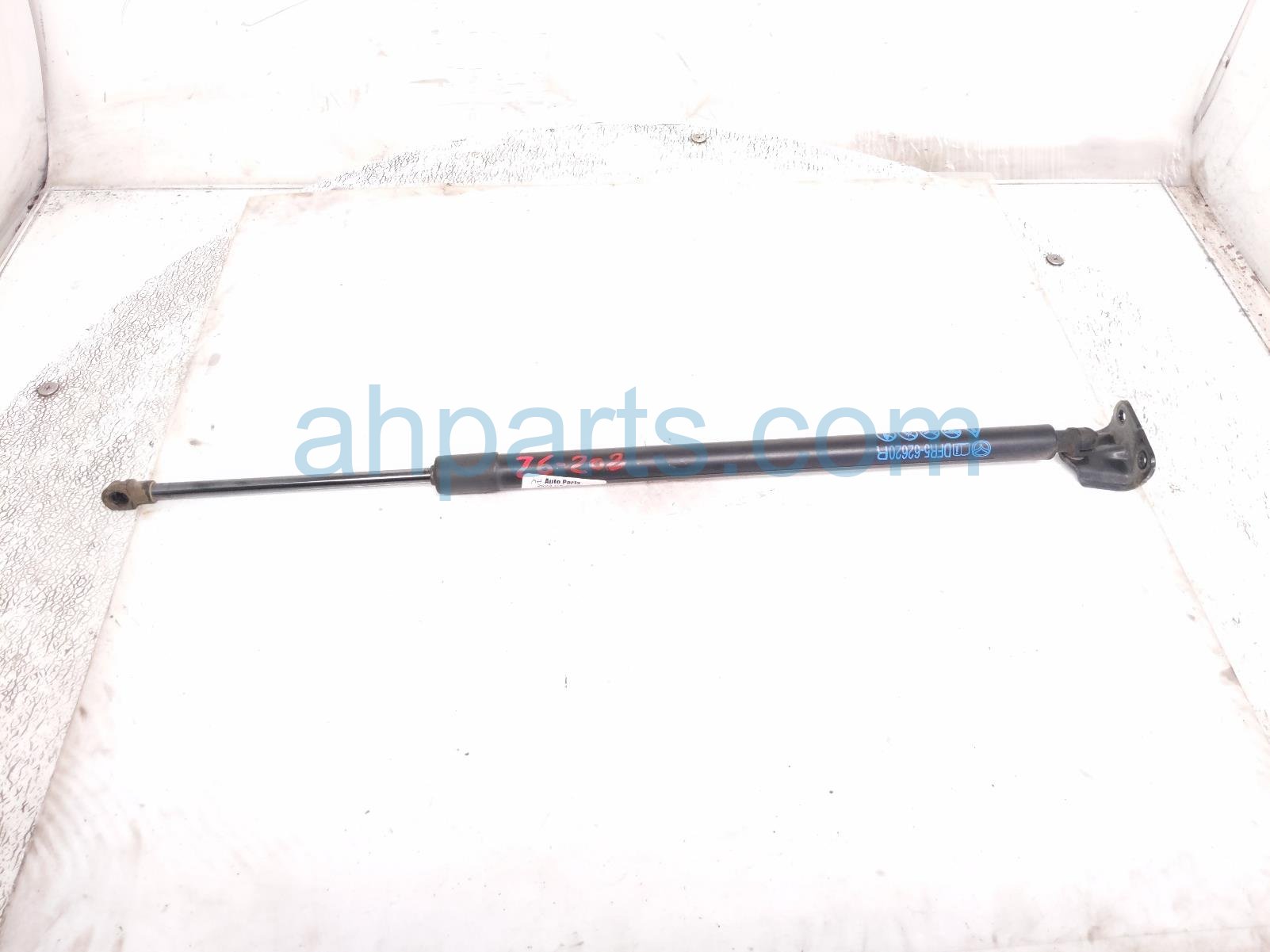 Mazda RH TAILGATE LIFT SUPPORT STRUT