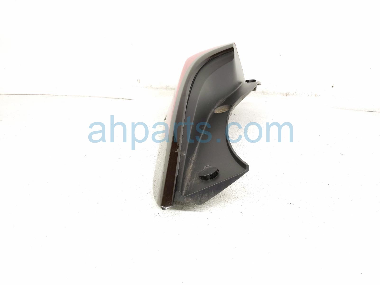 2020 Hyundai Veloster Light / Rear Passenger Tail Lamp (on Body) 92402 J3110 Replacement 2020 Hyundai Veloster Light / Rear Passenger Tail Lamp (on Body) 92402 J3110 Replacement thumbnail