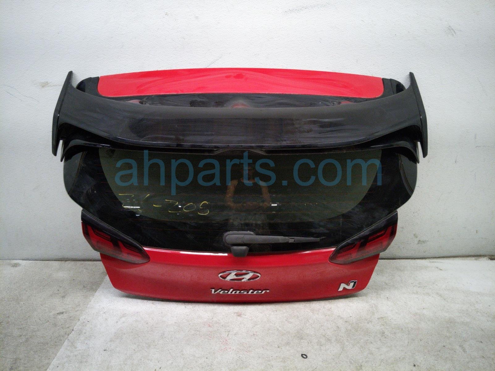 2020 Hyundai Veloster Deck Trunk Lid Lift Gate / Tail Gate Red 73700 J3000 Replacement 2020 Hyundai Veloster Deck Trunk Lid Lift Gate / Tail Gate Red 73700 J3000 Replacement thumbnail