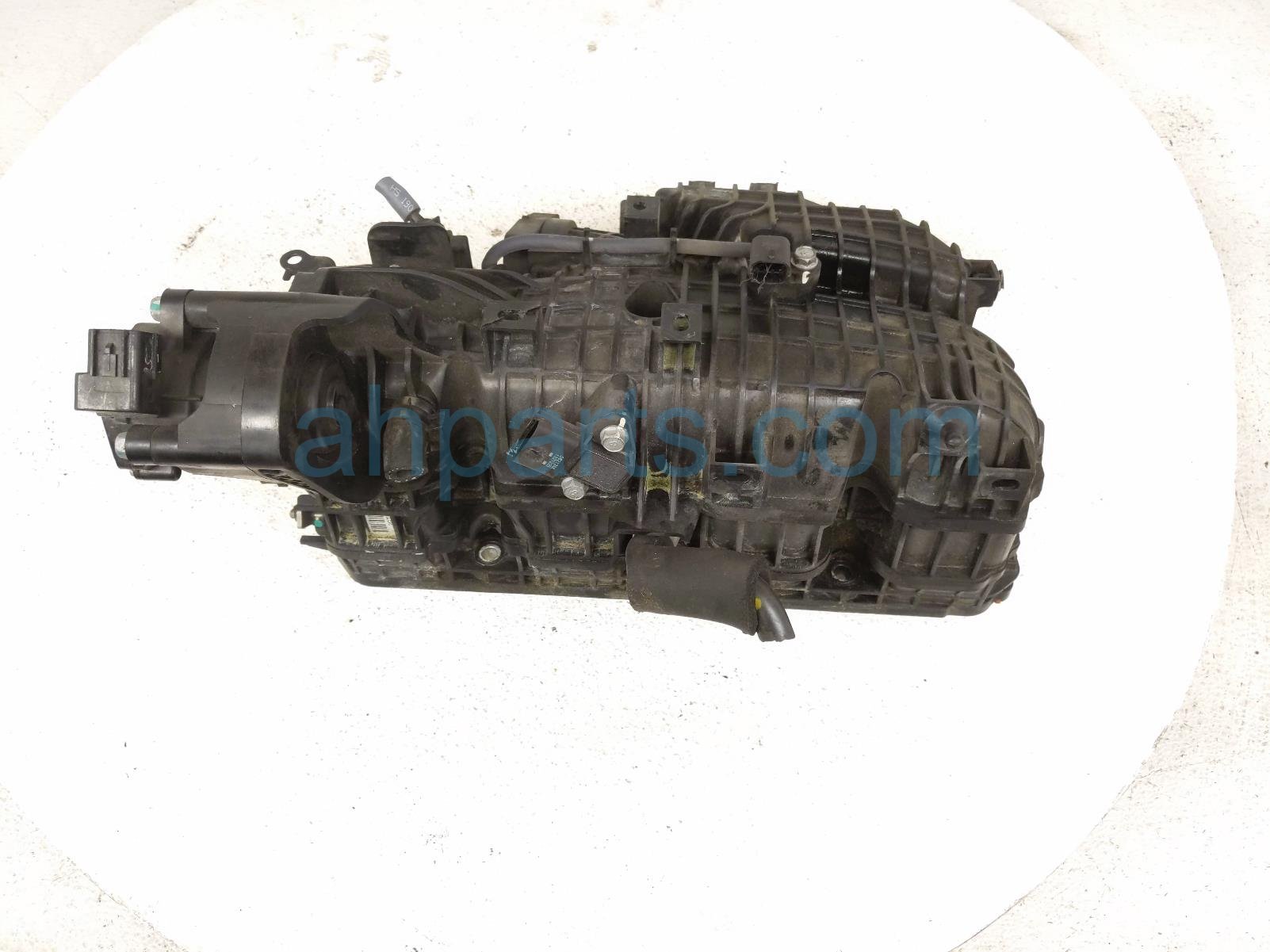 2020 Hyundai Veloster Intake Manifold 28310 2GTB2 Replacement 2020 Hyundai Veloster Intake Manifold 28310 2GTB2 Replacement thumbnail