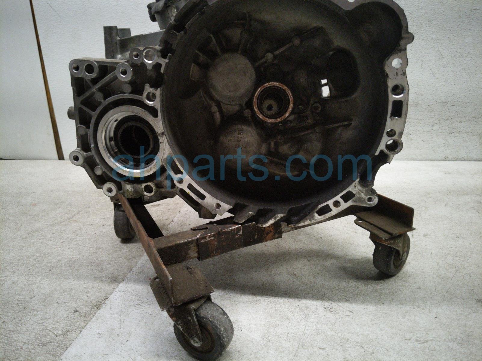2020 Hyundai Veloster Manual Transmission = 62k Mi 43000 24BZ0 Replacement 2020 Hyundai Veloster Manual Transmission = 62k Mi 43000 24BZ0 Replacement thumbnail