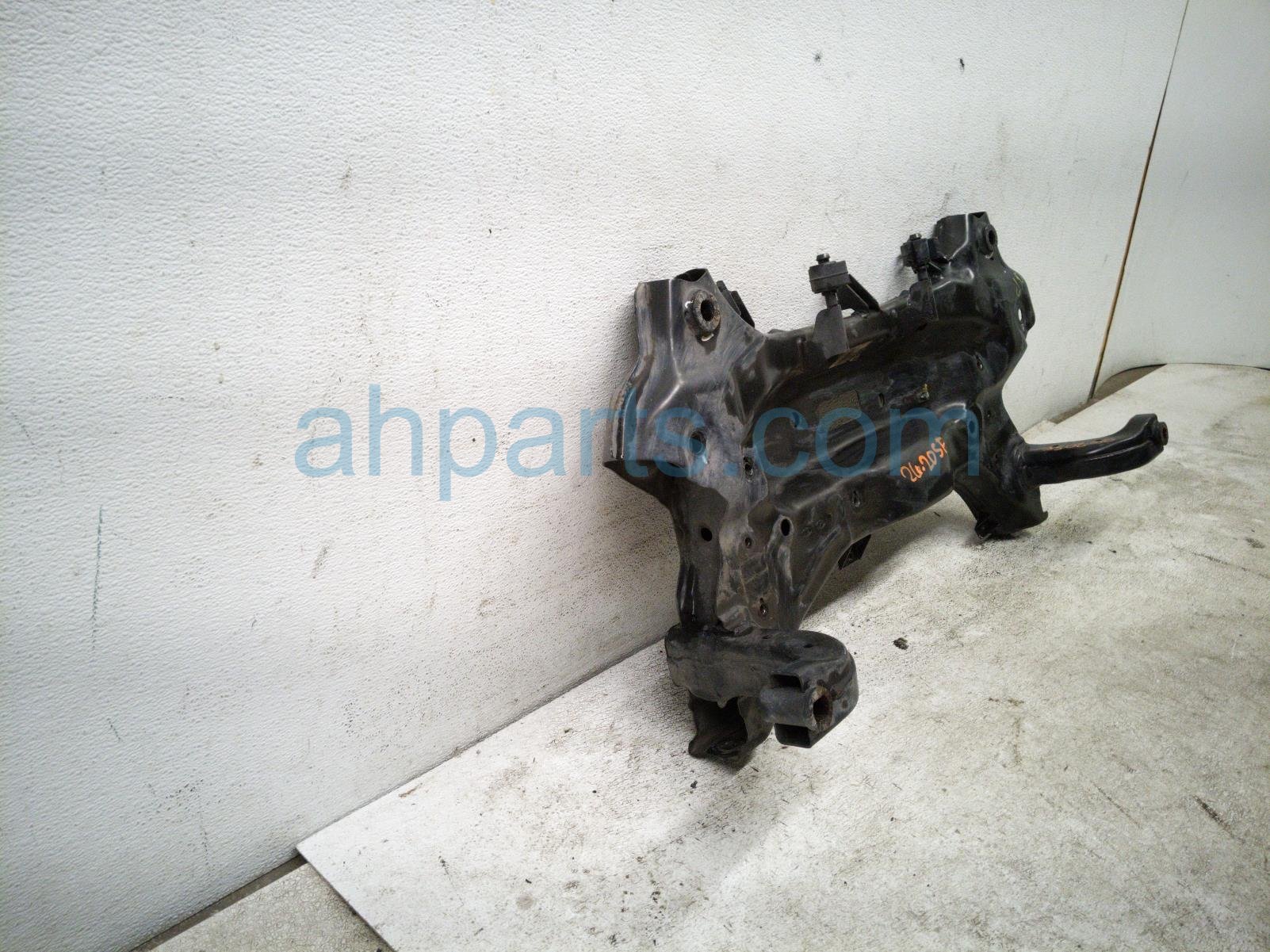 2020 Hyundai Veloster Crossmember Front Engine Sub Frame / Cradle 62400 S0000 Replacement 2020 Hyundai Veloster Crossmember Front Engine Sub Frame / Cradle 62400 S0000 Replacement thumbnail