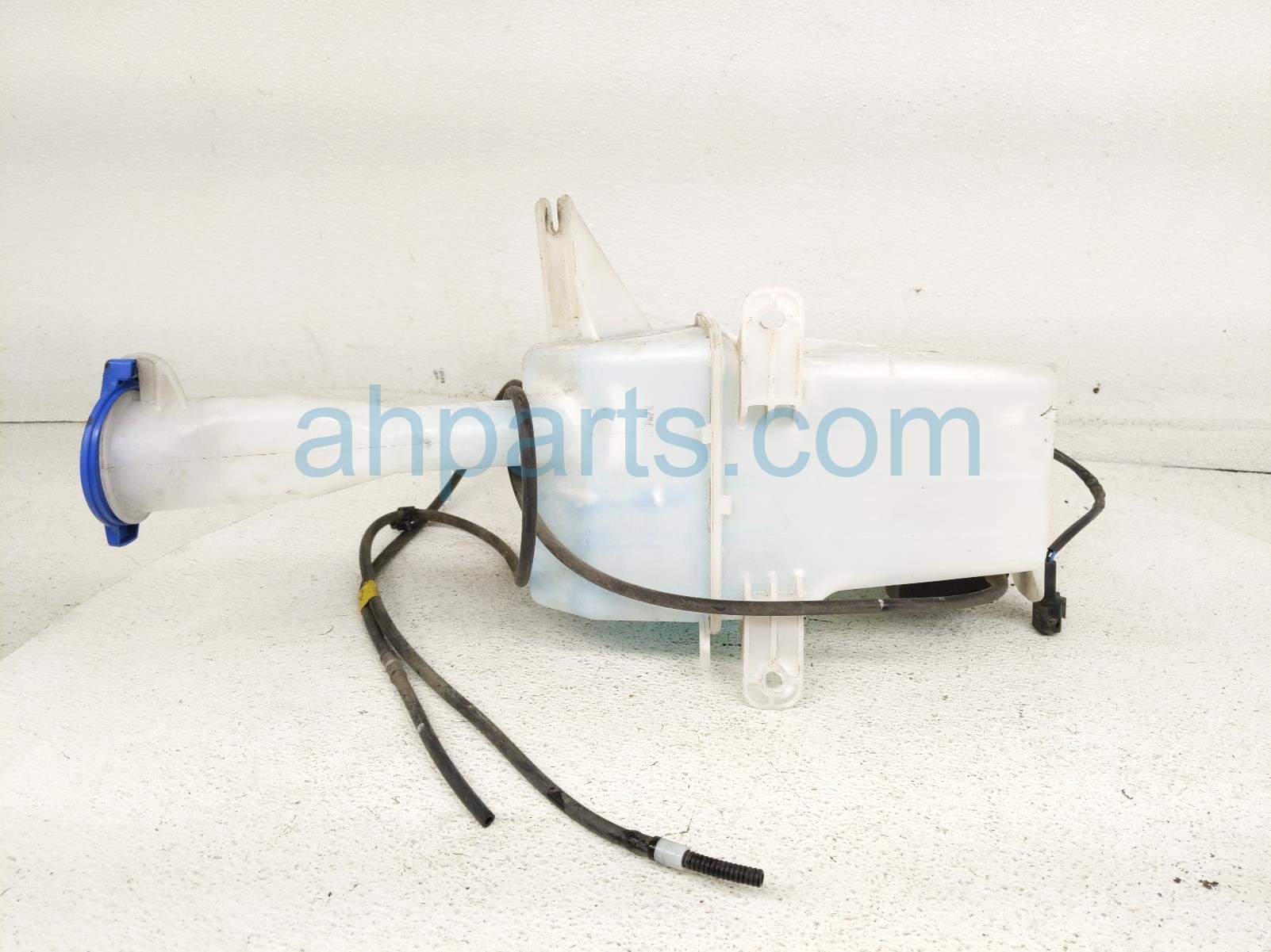 2020 Hyundai Veloster Windshield Washer Reservoir Tank 98610 J3000 Replacement 2020 Hyundai Veloster Windshield Washer Reservoir Tank 98610 J3000 Replacement thumbnail