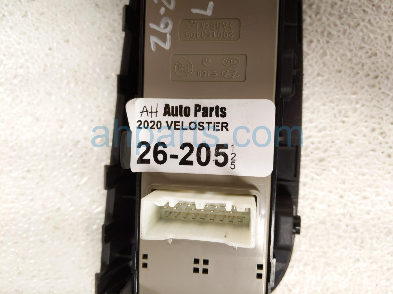 2020 Hyundai Veloster Power / Master Window Control Switch 93571 J3000 4X Replacement 2020 Hyundai Veloster Power / Master Window Control Switch 93571 J3000 4X Replacement thumbnail