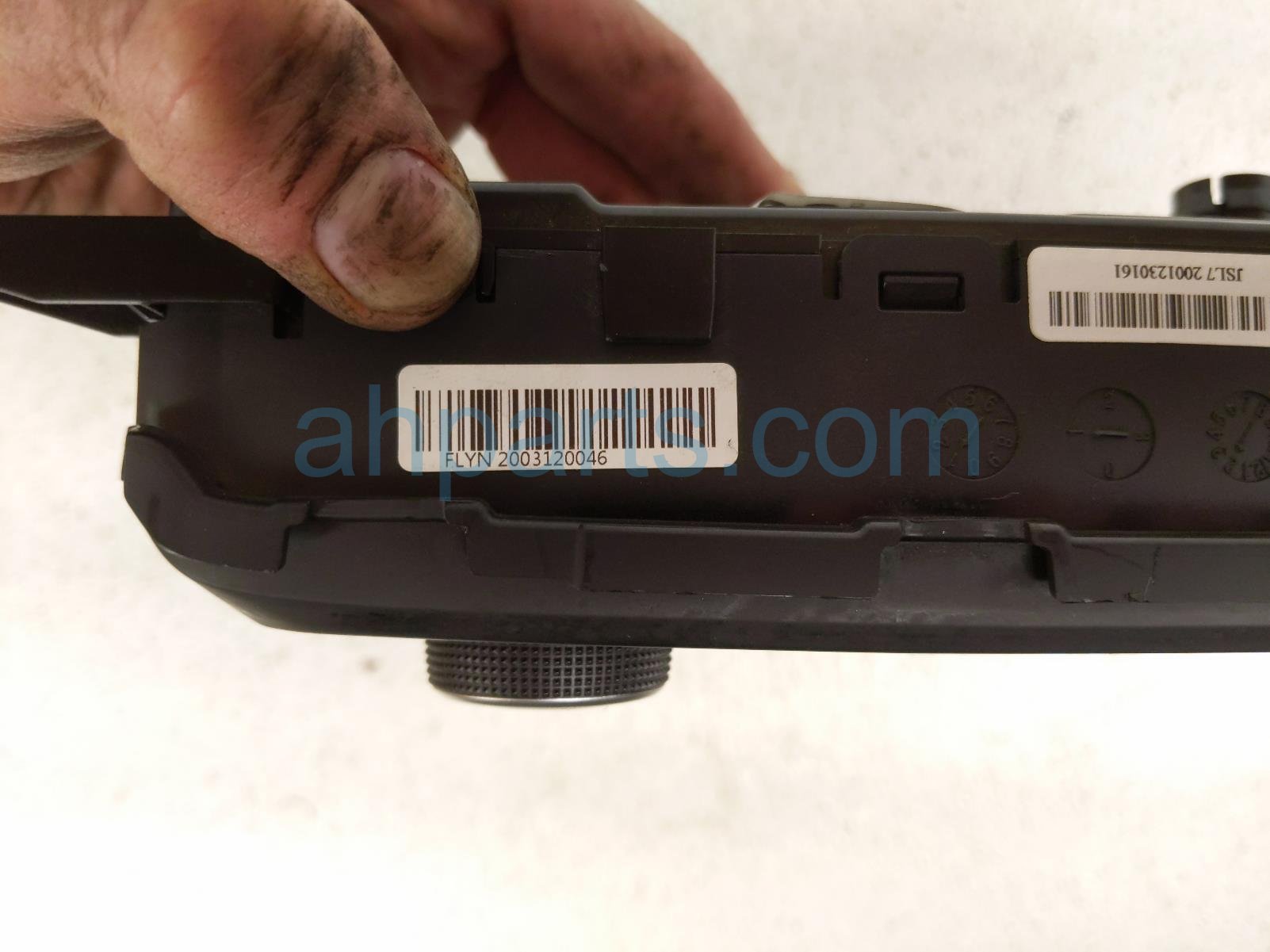 2020 Hyundai Veloster Temperature Climate Heater/ac Control(on Dash) 97250 K9220 YPN Replacement 2020 Hyundai Veloster Temperature Climate Heater/ac Control(on Dash) 97250 K9220 YPN Replacement thumbnail