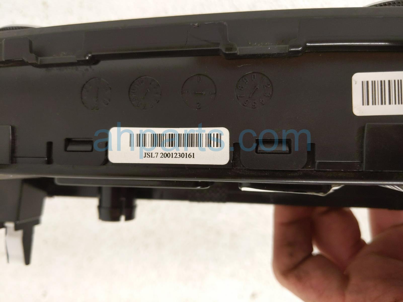 2020 Hyundai Veloster Temperature Climate Heater/ac Control(on Dash) 97250 K9220 YPN Replacement 2020 Hyundai Veloster Temperature Climate Heater/ac Control(on Dash) 97250 K9220 YPN Replacement thumbnail