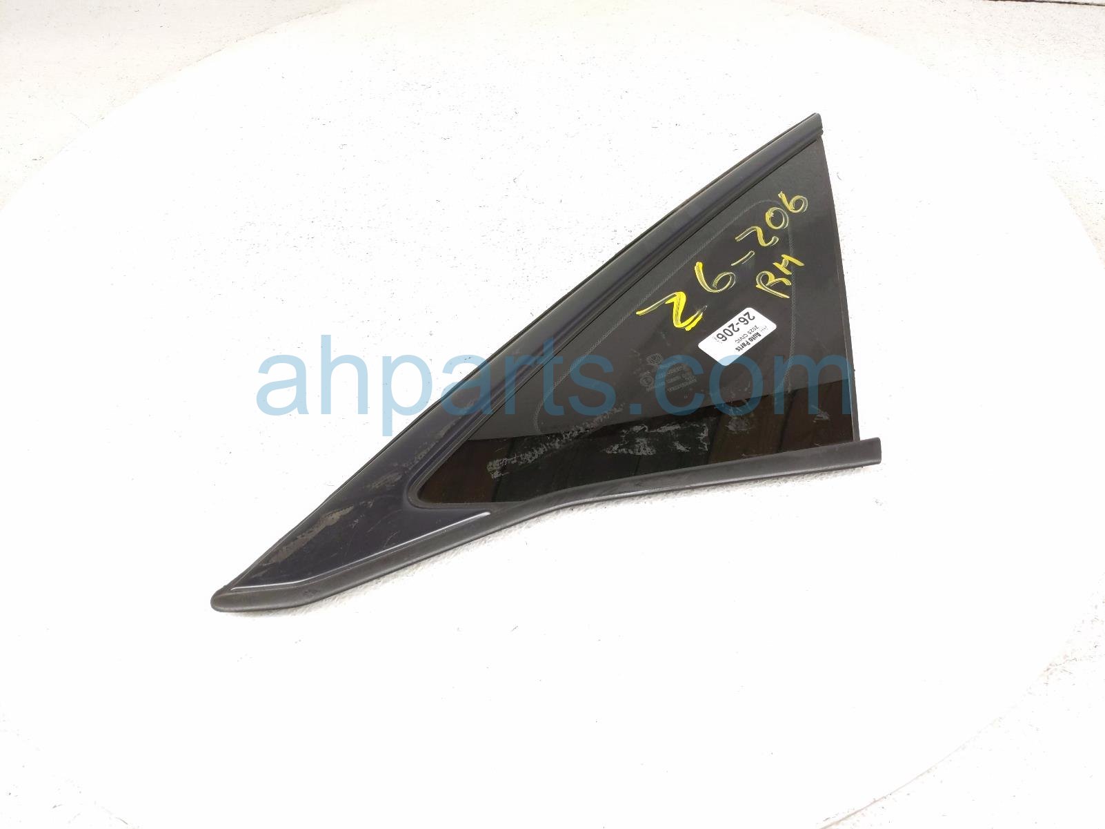 Honda RH QUARTER WINDOW GLASS