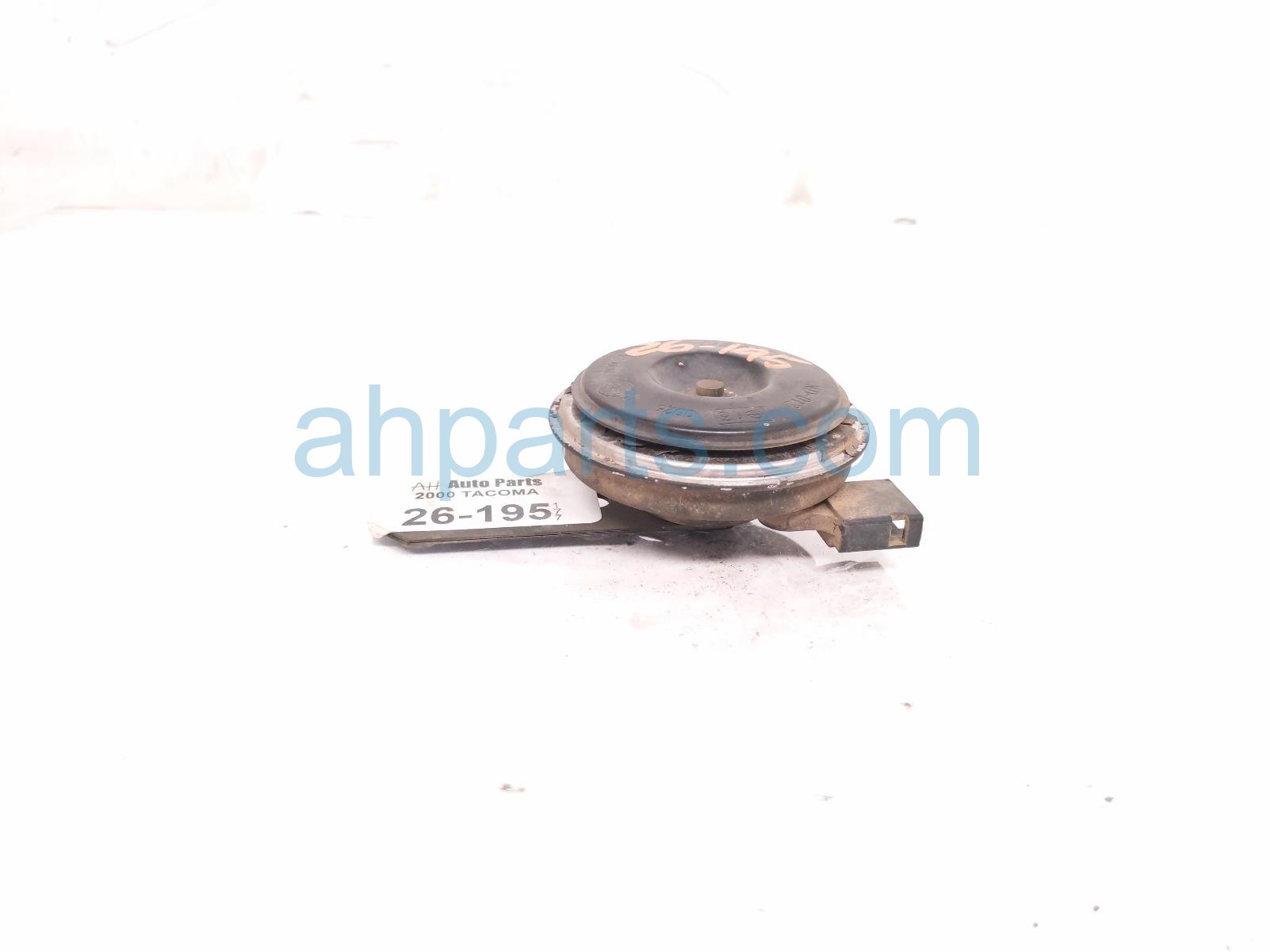 2000 Toyota Tacoma Low Note Horn 86520 08010 Replacement 2000 Toyota Tacoma Low Note Horn 86520 08010 Replacement thumbnail