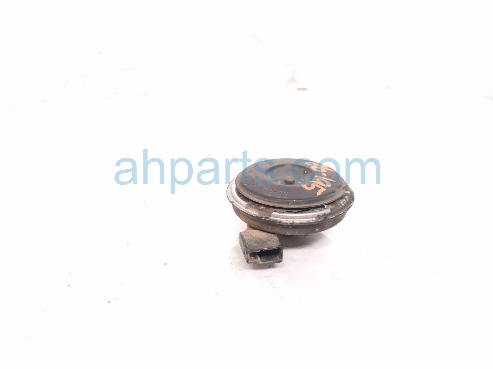 2000 Toyota Tacoma Low Note Horn 86520 08010 Replacement 2000 Toyota Tacoma Low Note Horn 86520 08010 Replacement thumbnail