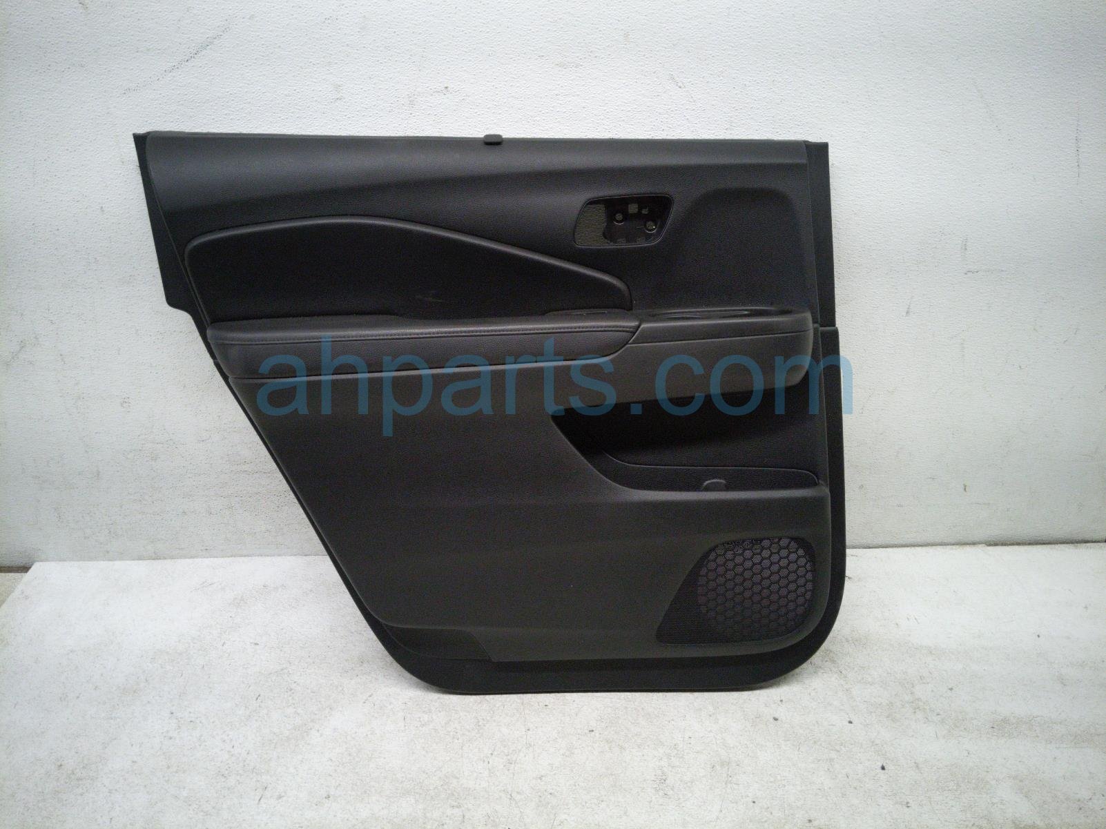 Rear driver INTERIOR DOOR PANEL - BLACK*