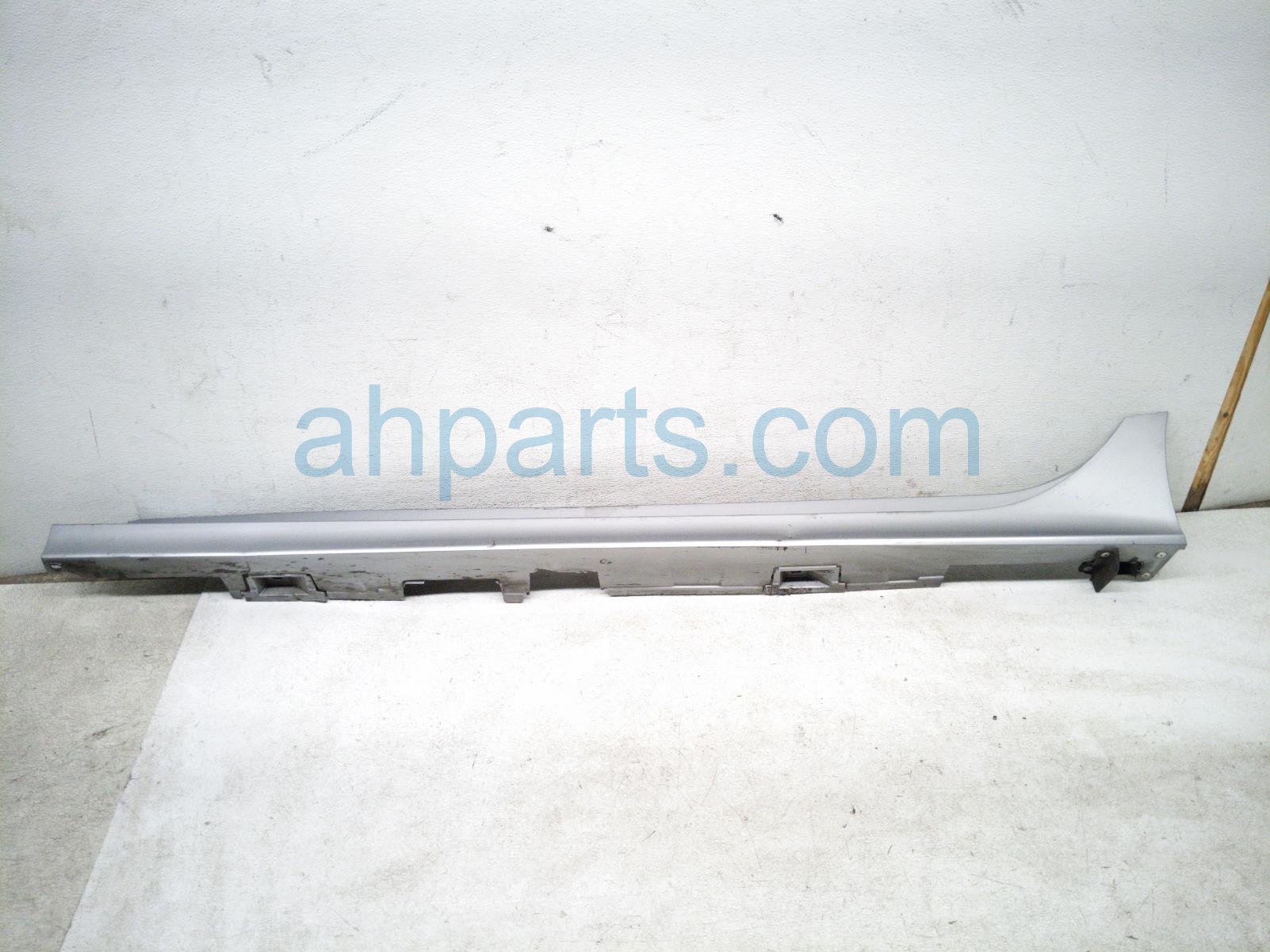 Honda LH SIDE SKIRT / MOLDING - SILVER SDN