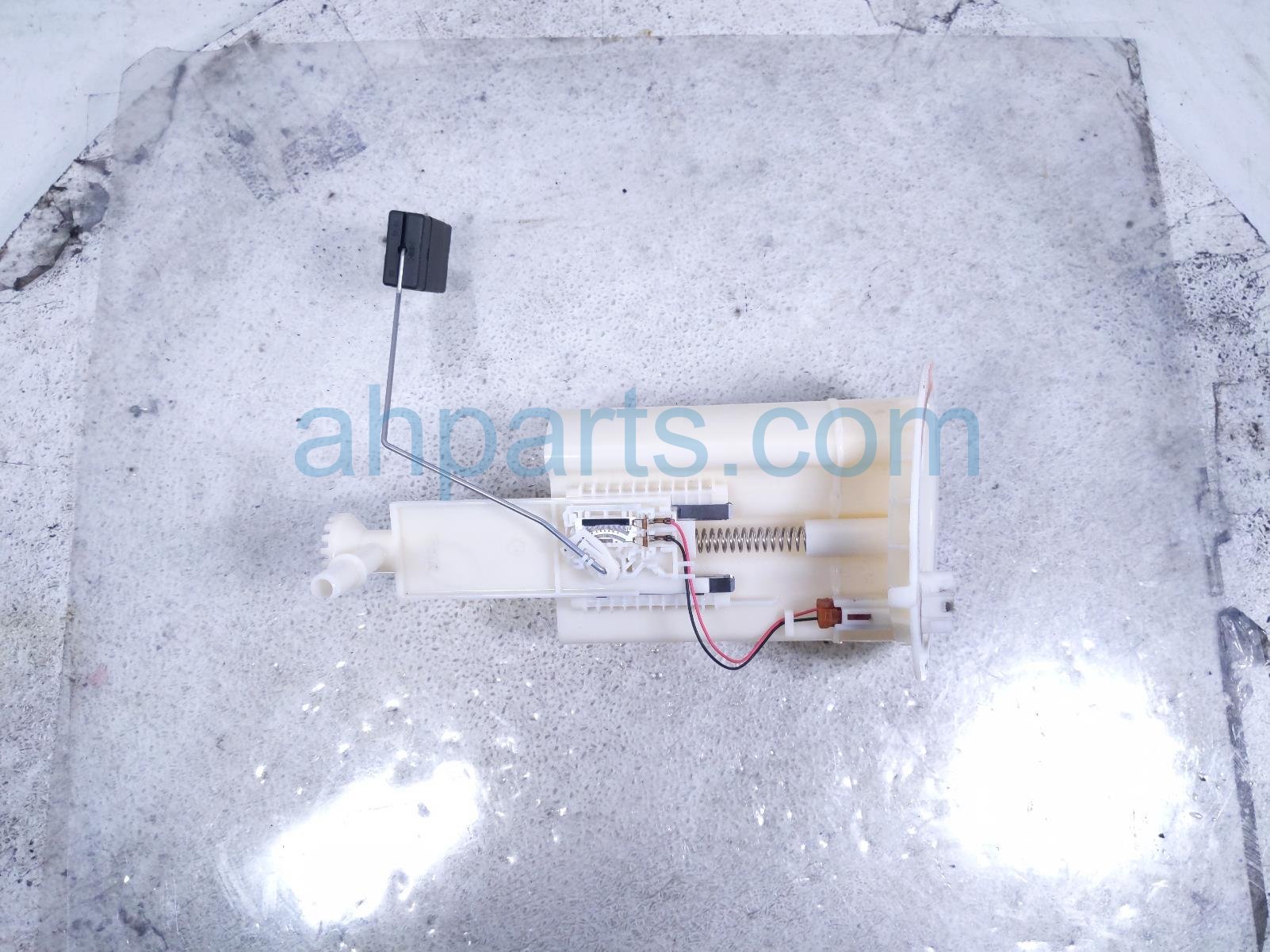 Lexus GAS / FUEL PUMP (TANK MOUNTED)
