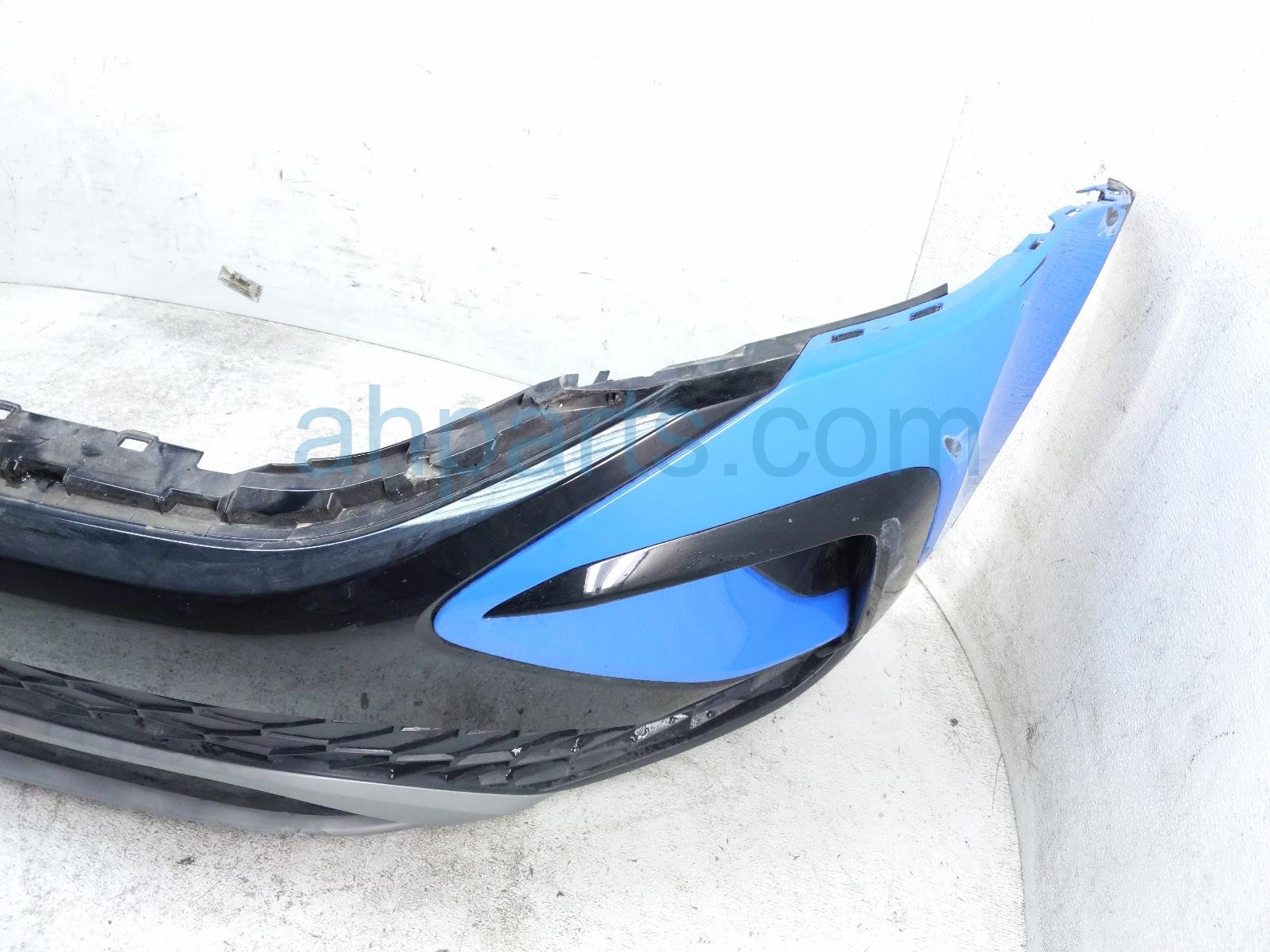 2023 Volkswagen Taos Front Bumper Cover Blue *dent/scuf 2GJ 807 221 B 041 Replacement 2023 Volkswagen Taos Front Bumper Cover Blue *dent/scuf 2GJ 807 221 B 041 Replacement thumbnail