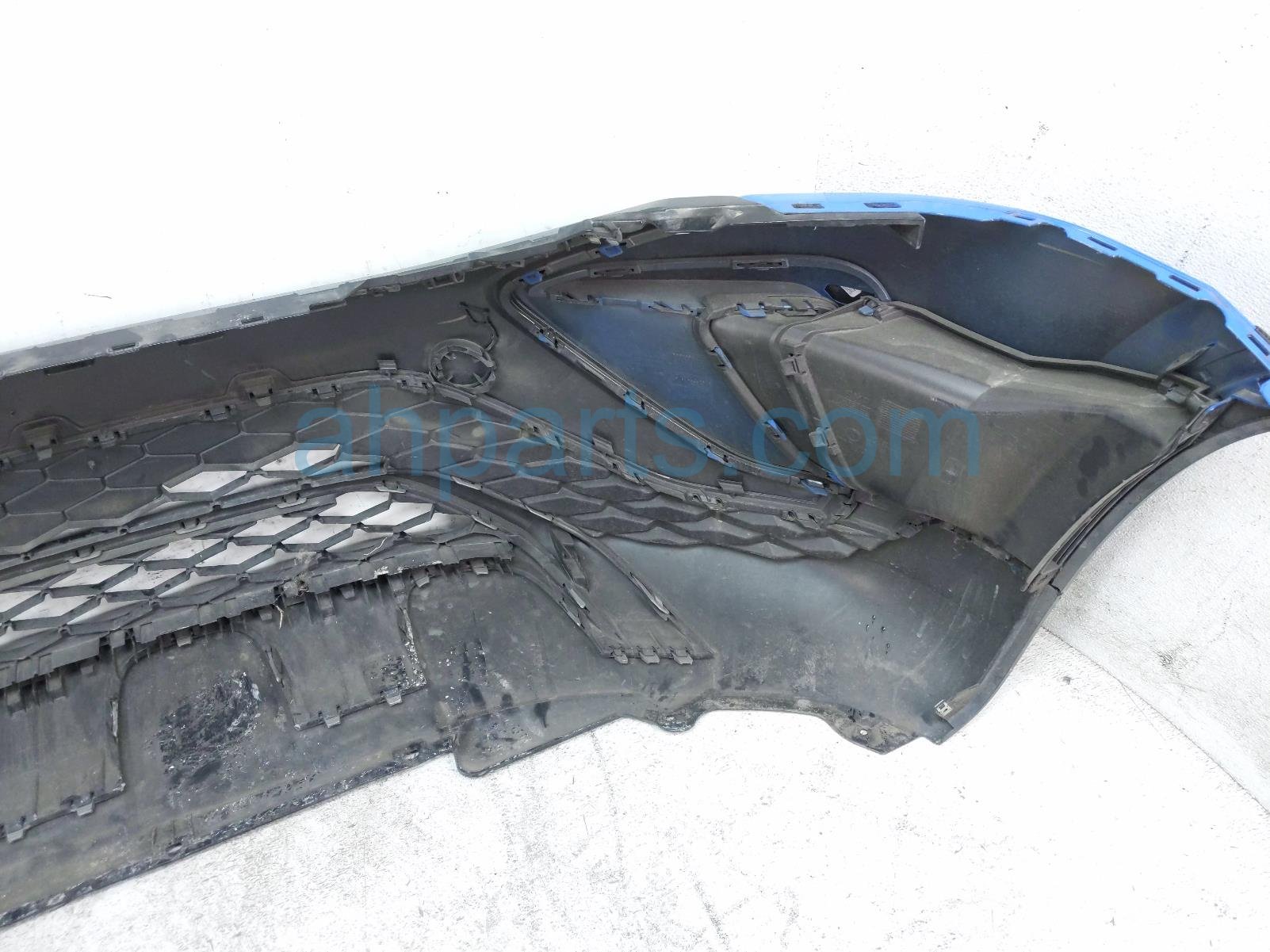 2023 Volkswagen Taos Front Bumper Cover Blue *dent/scuf 2GJ 807 221 B 041 Replacement 2023 Volkswagen Taos Front Bumper Cover Blue *dent/scuf 2GJ 807 221 B 041 Replacement thumbnail