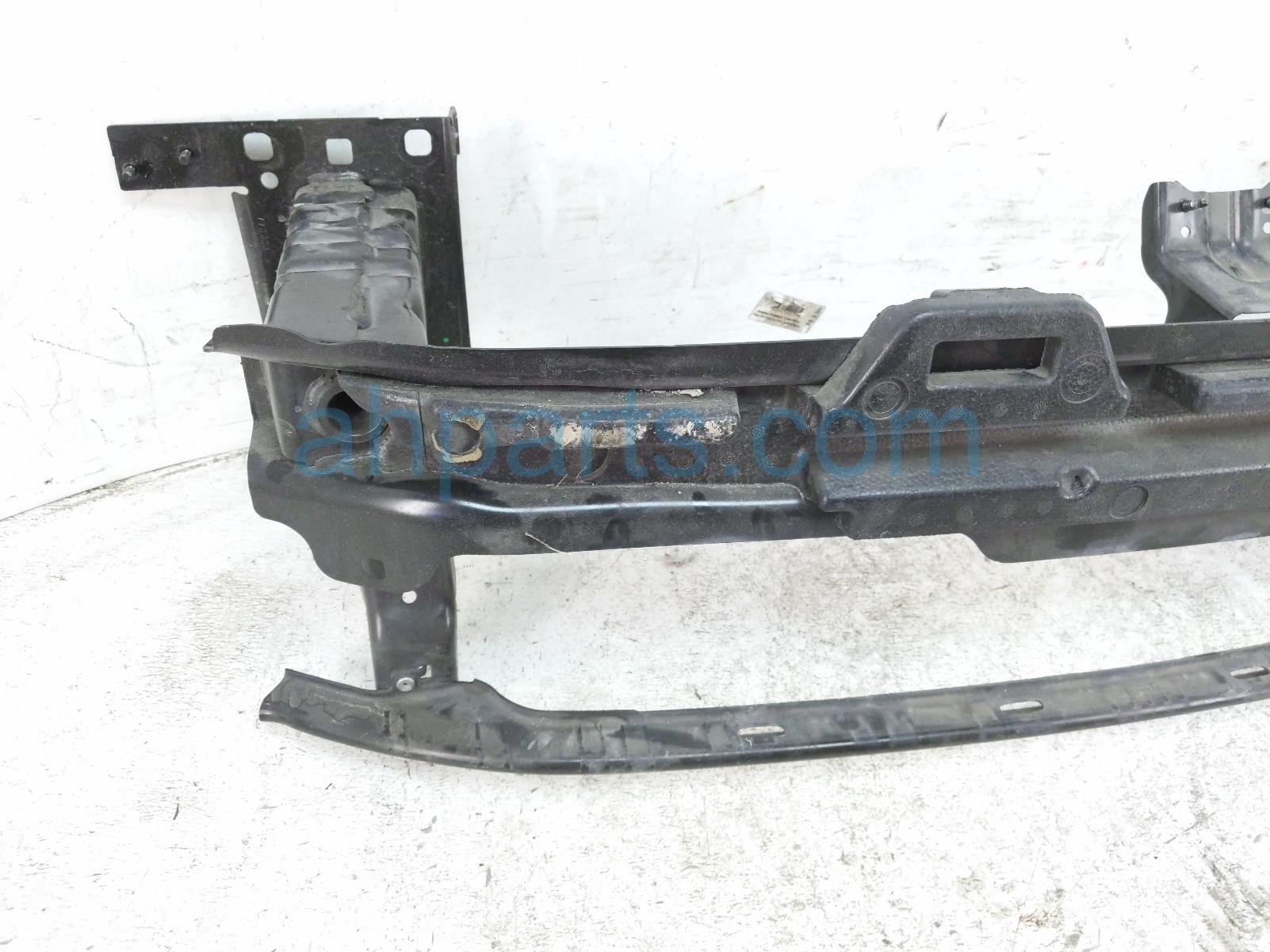 2023 Volkswagen Taos Beam Front Bumper Reinforcement Bar 2GJ 807 109 K Replacement 2023 Volkswagen Taos Beam Front Bumper Reinforcement Bar 2GJ 807 109 K Replacement thumbnail