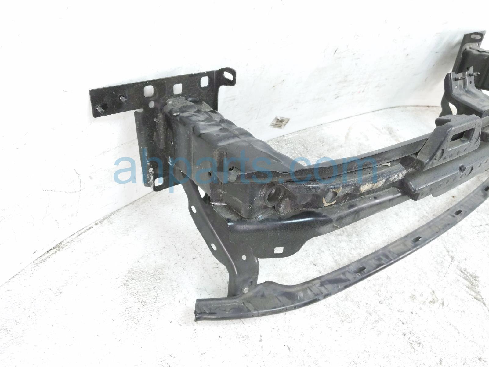 2023 Volkswagen Taos Beam Front Bumper Reinforcement Bar 2GJ 807 109 K Replacement 2023 Volkswagen Taos Beam Front Bumper Reinforcement Bar 2GJ 807 109 K Replacement thumbnail
