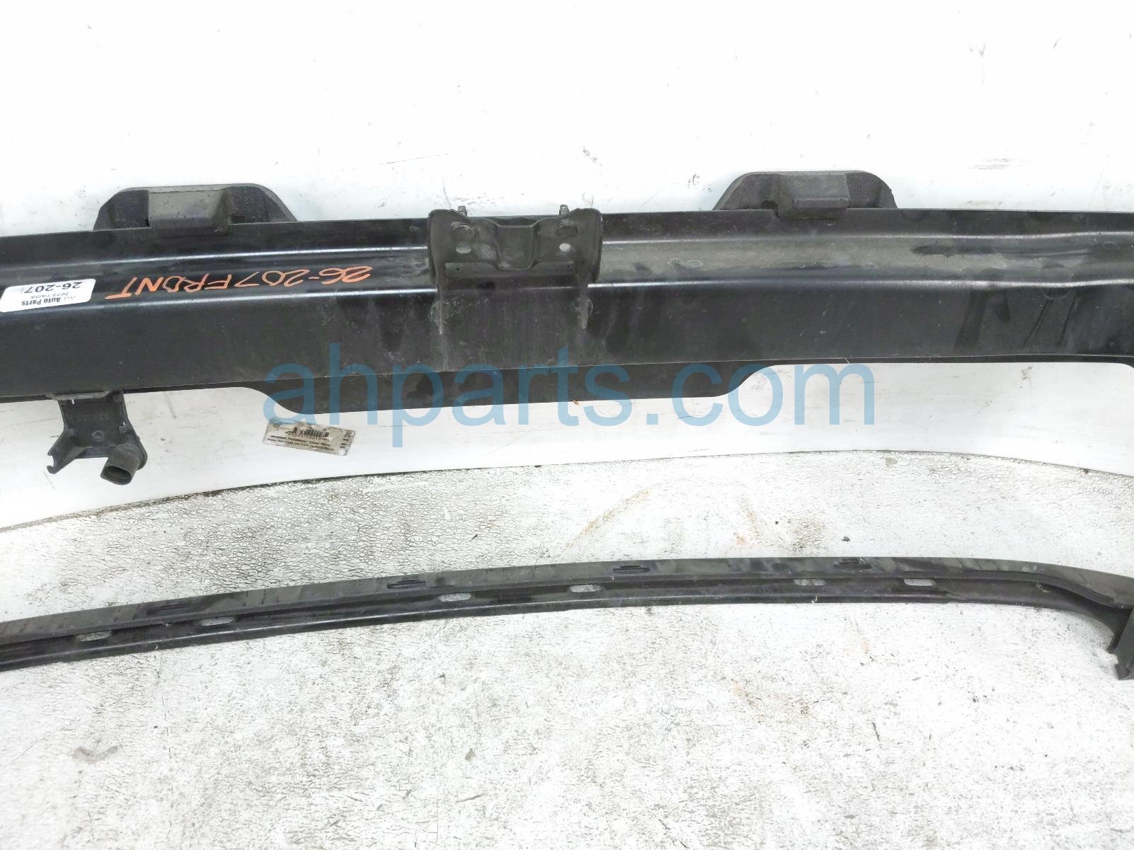 2023 Volkswagen Taos Beam Front Bumper Reinforcement Bar 2GJ 807 109 K Replacement 2023 Volkswagen Taos Beam Front Bumper Reinforcement Bar 2GJ 807 109 K Replacement thumbnail