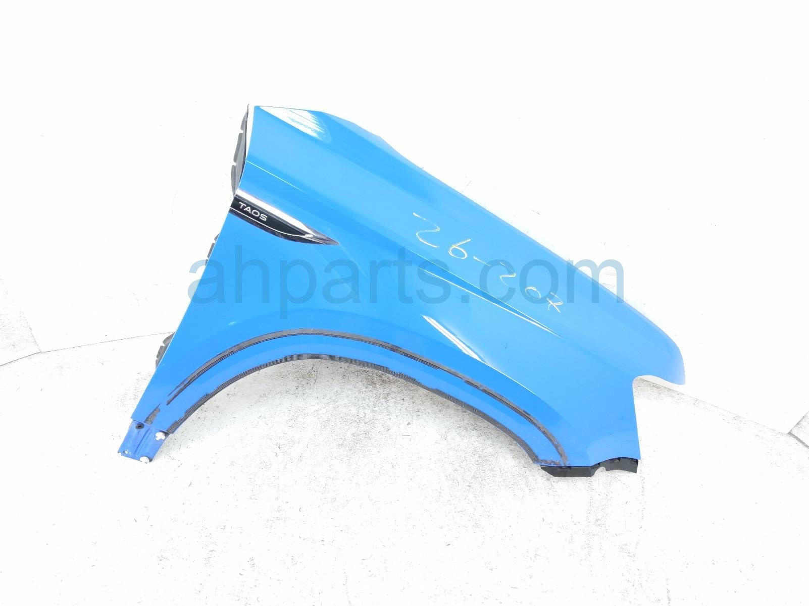 2023 Volkswagen Taos Front Passenger Fender Blue 2GJ 821 106 B Replacement 2023 Volkswagen Taos Front Passenger Fender Blue 2GJ 821 106 B Replacement thumbnail