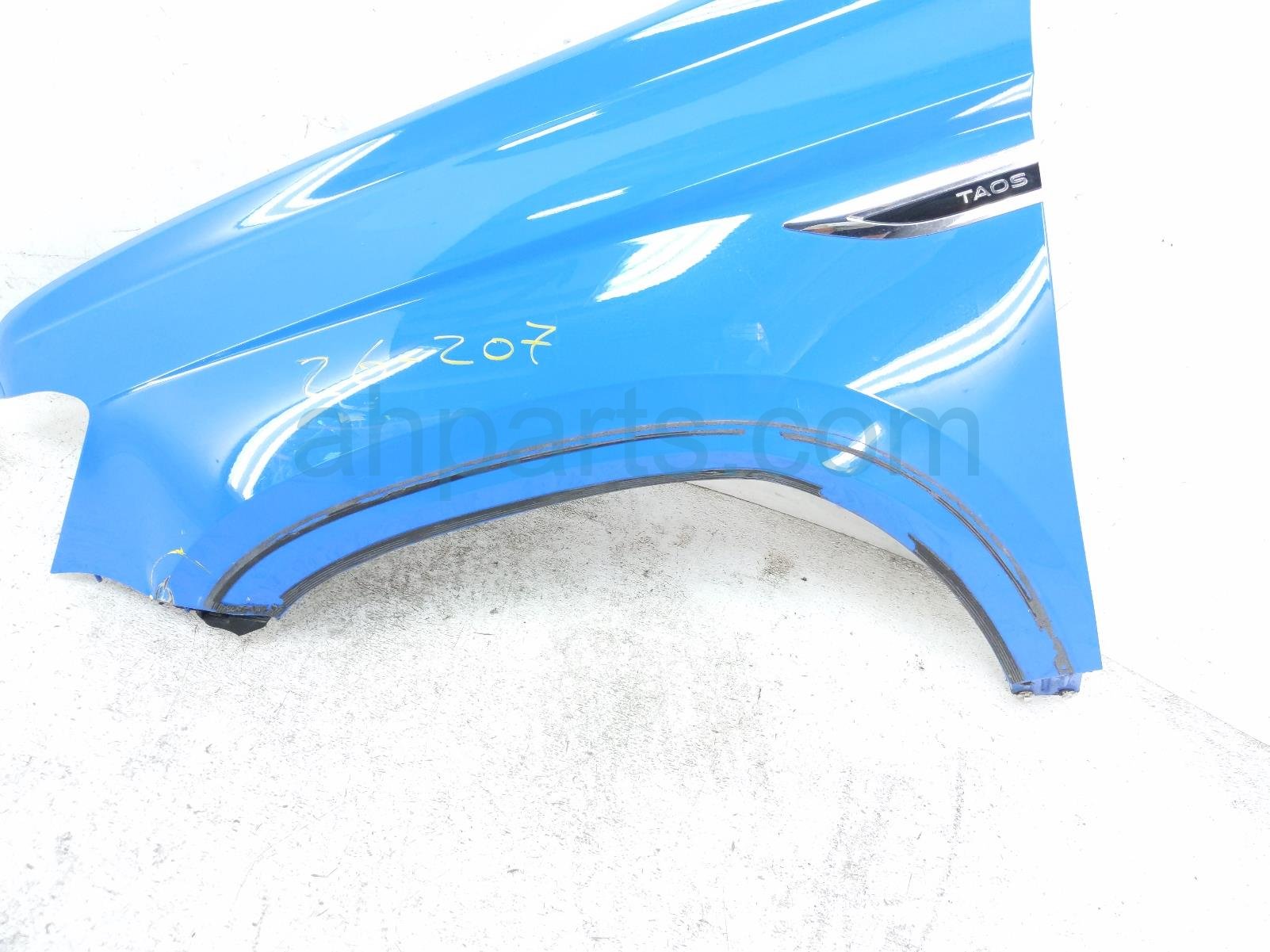 2023 Volkswagen Taos Front Driver Fender Blue *dented 2GJ 821 105 B Replacement 2023 Volkswagen Taos Front Driver Fender Blue *dented 2GJ 821 105 B Replacement thumbnail