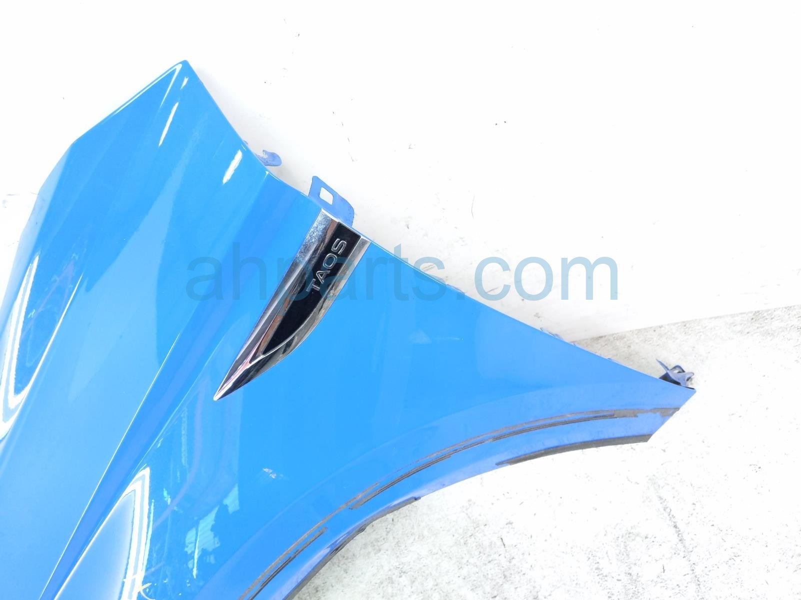 2023 Volkswagen Taos Front Driver Fender Blue *dented 2GJ 821 105 B Replacement 2023 Volkswagen Taos Front Driver Fender Blue *dented 2GJ 821 105 B Replacement thumbnail