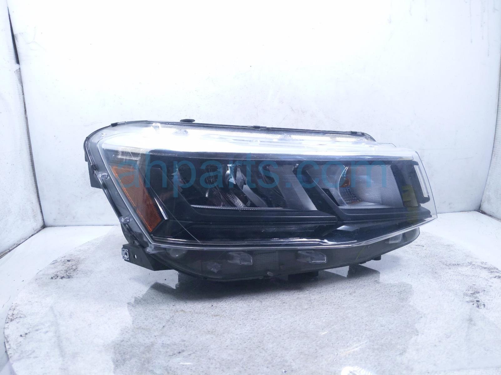 2023 Volkswagen Taos Headlight Passenger Headlamp / Light 2GJ 941 774 F Replacement 2023 Volkswagen Taos Headlight Passenger Headlamp / Light 2GJ 941 774 F Replacement thumbnail