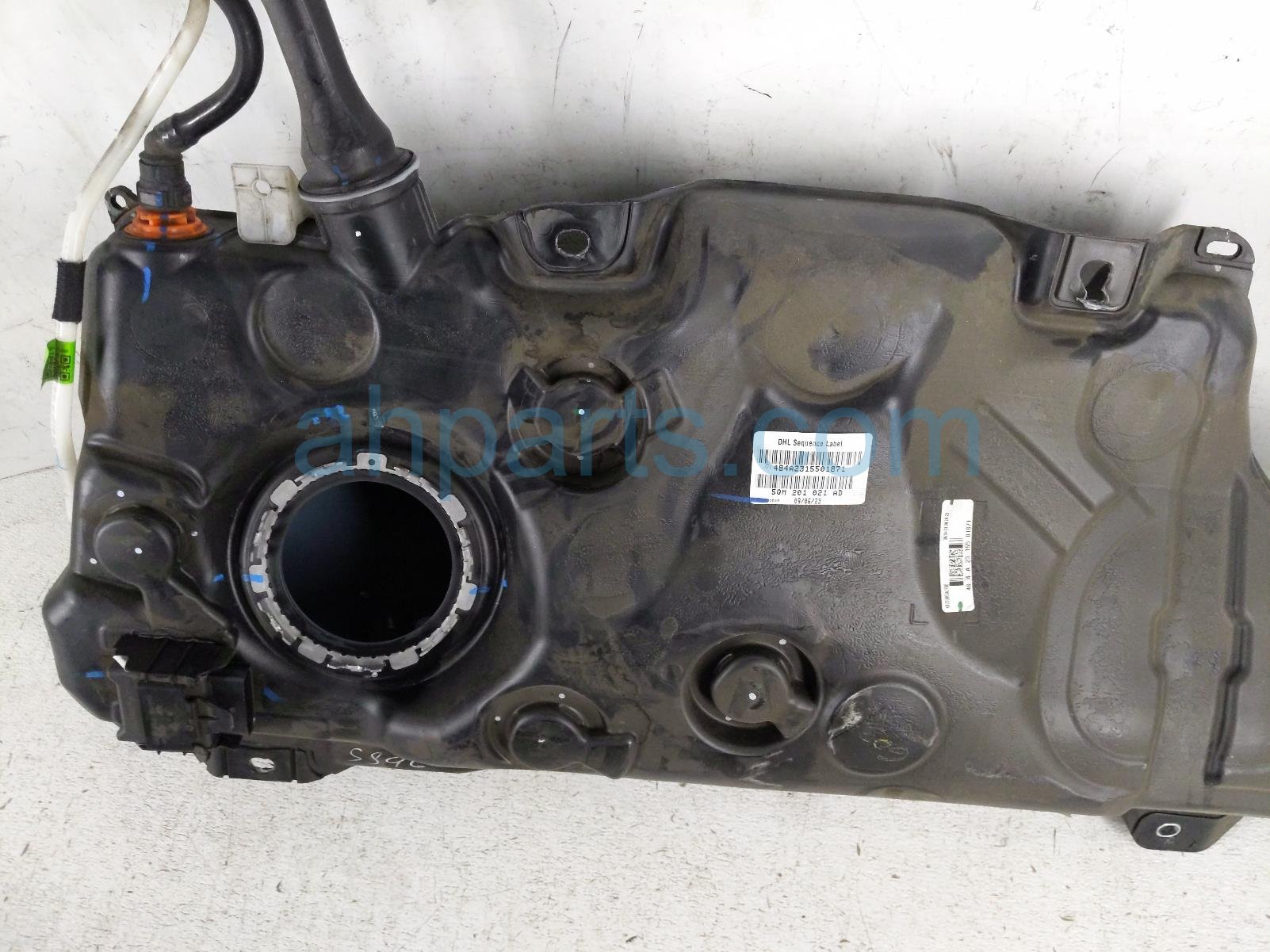 2023 Volkswagen Taos Gas / Fuel Tank 5QM 201 055 C Replacement 2023 Volkswagen Taos Gas / Fuel Tank 5QM 201 055 C Replacement thumbnail