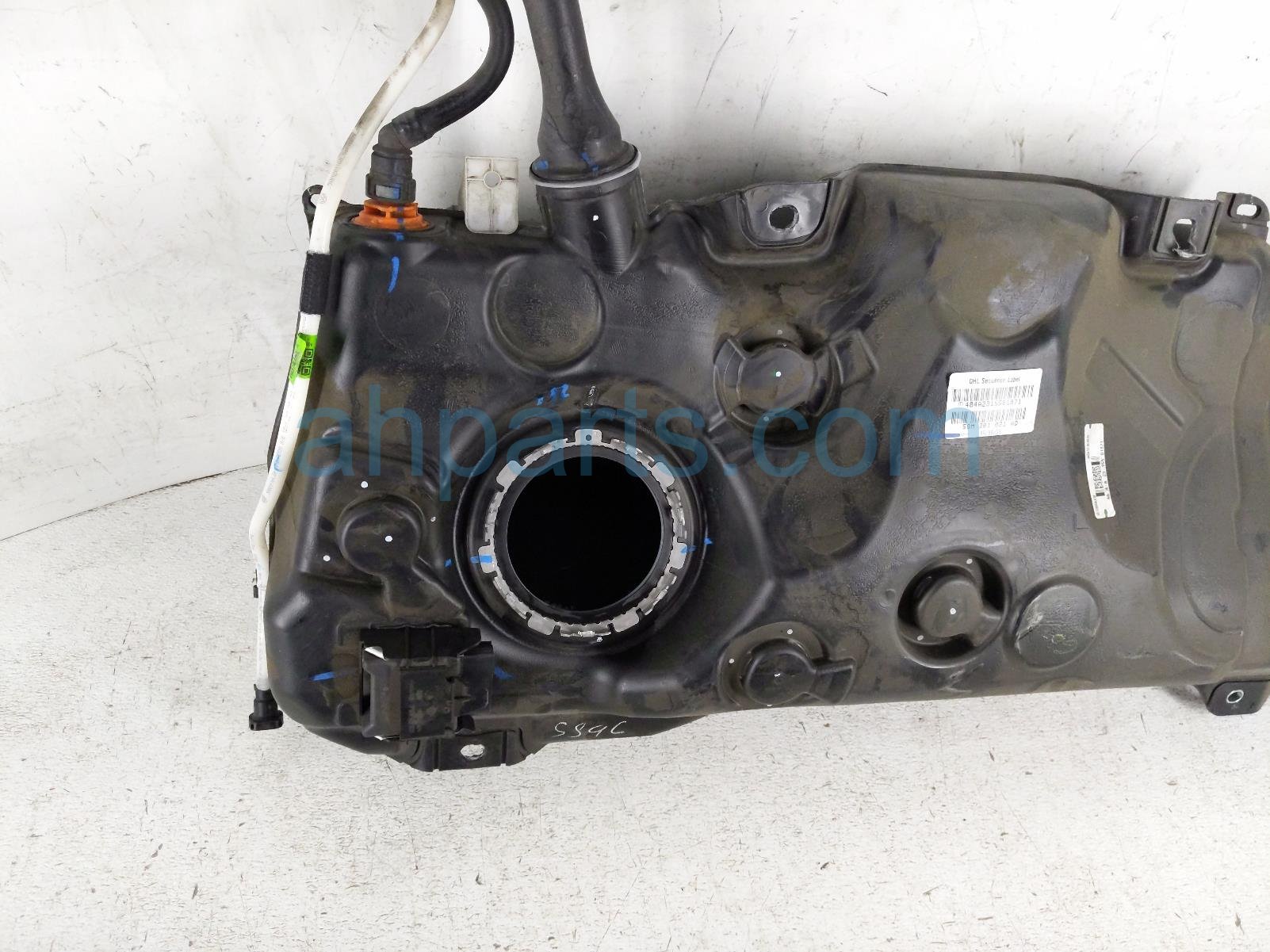 2023 Volkswagen Taos Gas / Fuel Tank 5QM 201 055 C Replacement 2023 Volkswagen Taos Gas / Fuel Tank 5QM 201 055 C Replacement thumbnail