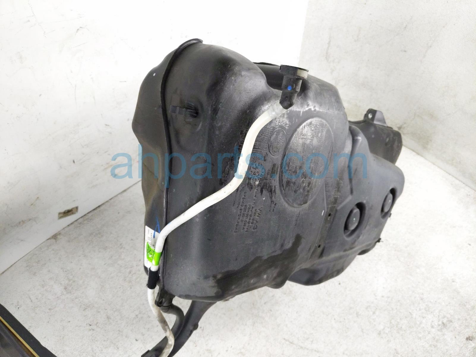 2023 Volkswagen Taos Gas / Fuel Tank 5QM 201 055 C Replacement 2023 Volkswagen Taos Gas / Fuel Tank 5QM 201 055 C Replacement thumbnail