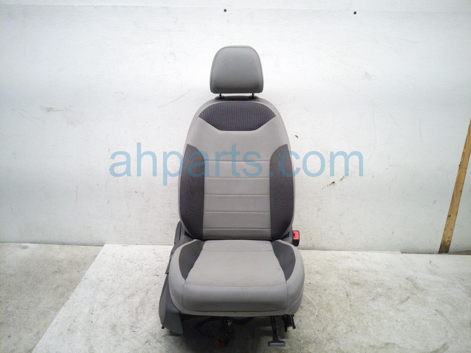2023 Volkswagen Taos Front Passenger Seat Grey W/ Airbag 2GJ 881 806 E CFW Replacement 2023 Volkswagen Taos Front Passenger Seat Grey W/ Airbag 2GJ 881 806 E CFW Replacement thumbnail