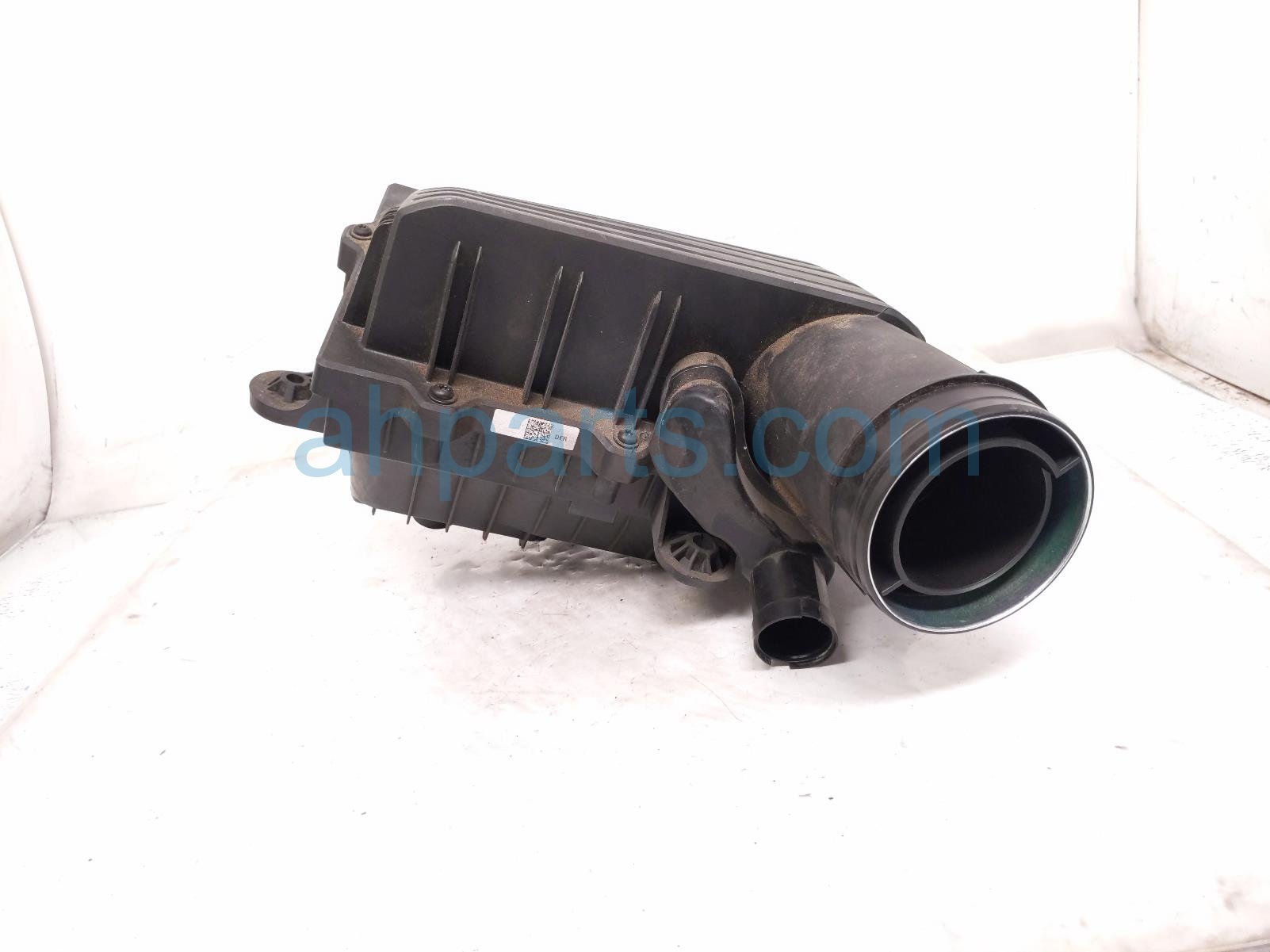 2023 Volkswagen Taos Air Cleaner Intake Box 5QM 129 607 G Replacement 2023 Volkswagen Taos Air Cleaner Intake Box 5QM 129 607 G Replacement thumbnail