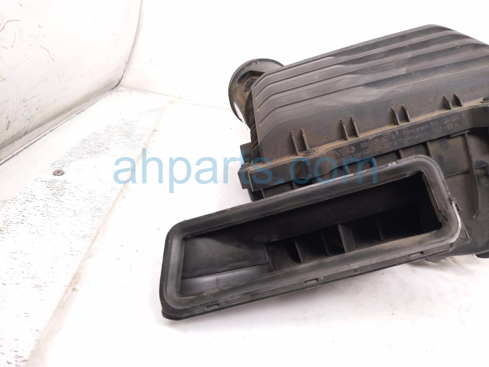 2023 Volkswagen Taos Air Cleaner Intake Box 5QM 129 607 G Replacement 2023 Volkswagen Taos Air Cleaner Intake Box 5QM 129 607 G Replacement thumbnail