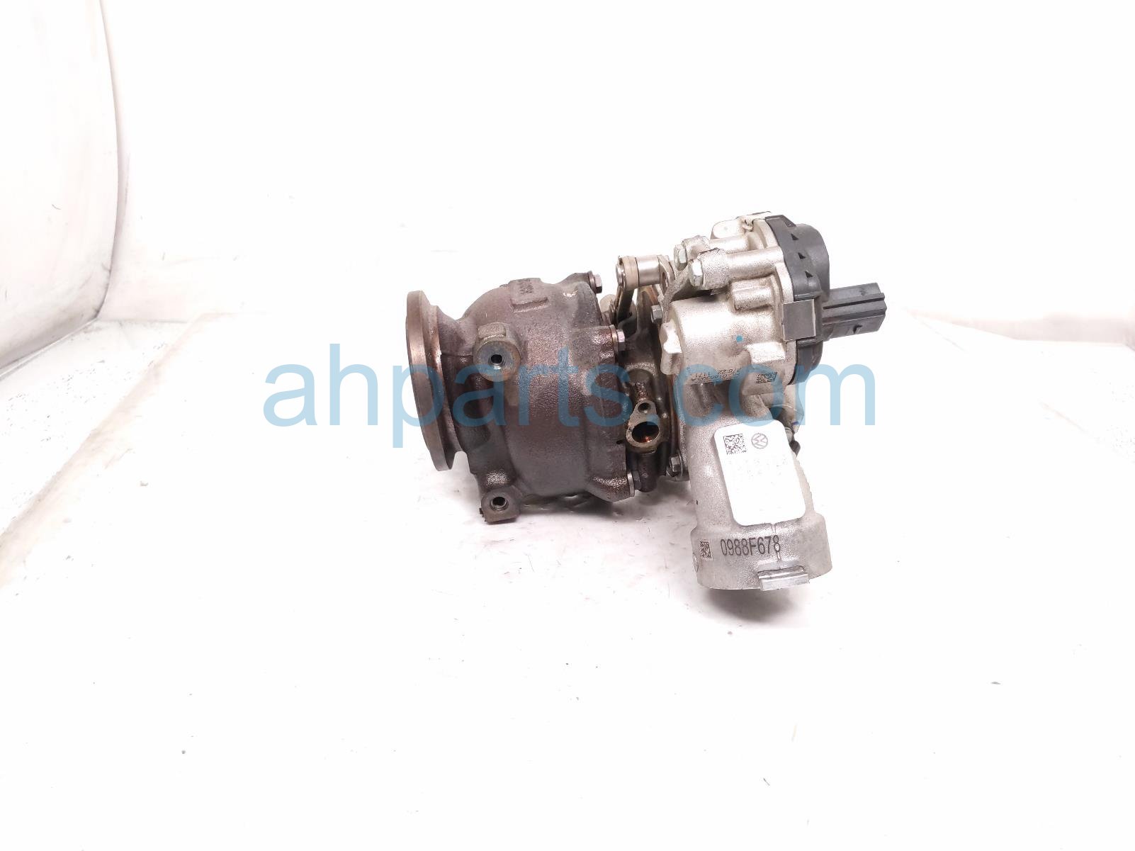 2023 Volkswagen Taos Exhaust Manifold Turbocharger 05E 145 702 A Replacement 2023 Volkswagen Taos Exhaust Manifold Turbocharger 05E 145 702 A Replacement thumbnail