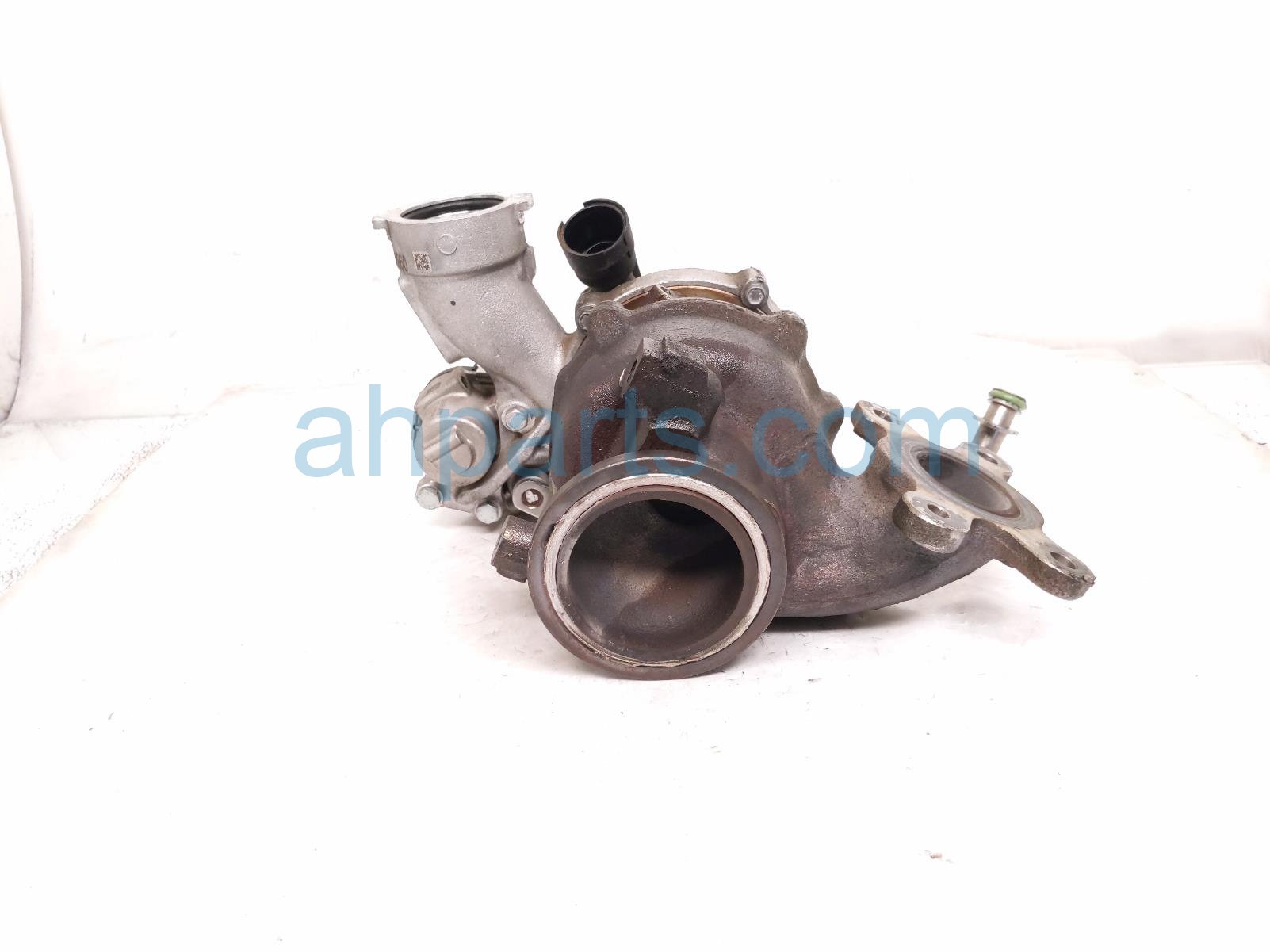 2023 Volkswagen Taos Exhaust Manifold Turbocharger 05E 145 702 A Replacement 2023 Volkswagen Taos Exhaust Manifold Turbocharger 05E 145 702 A Replacement thumbnail