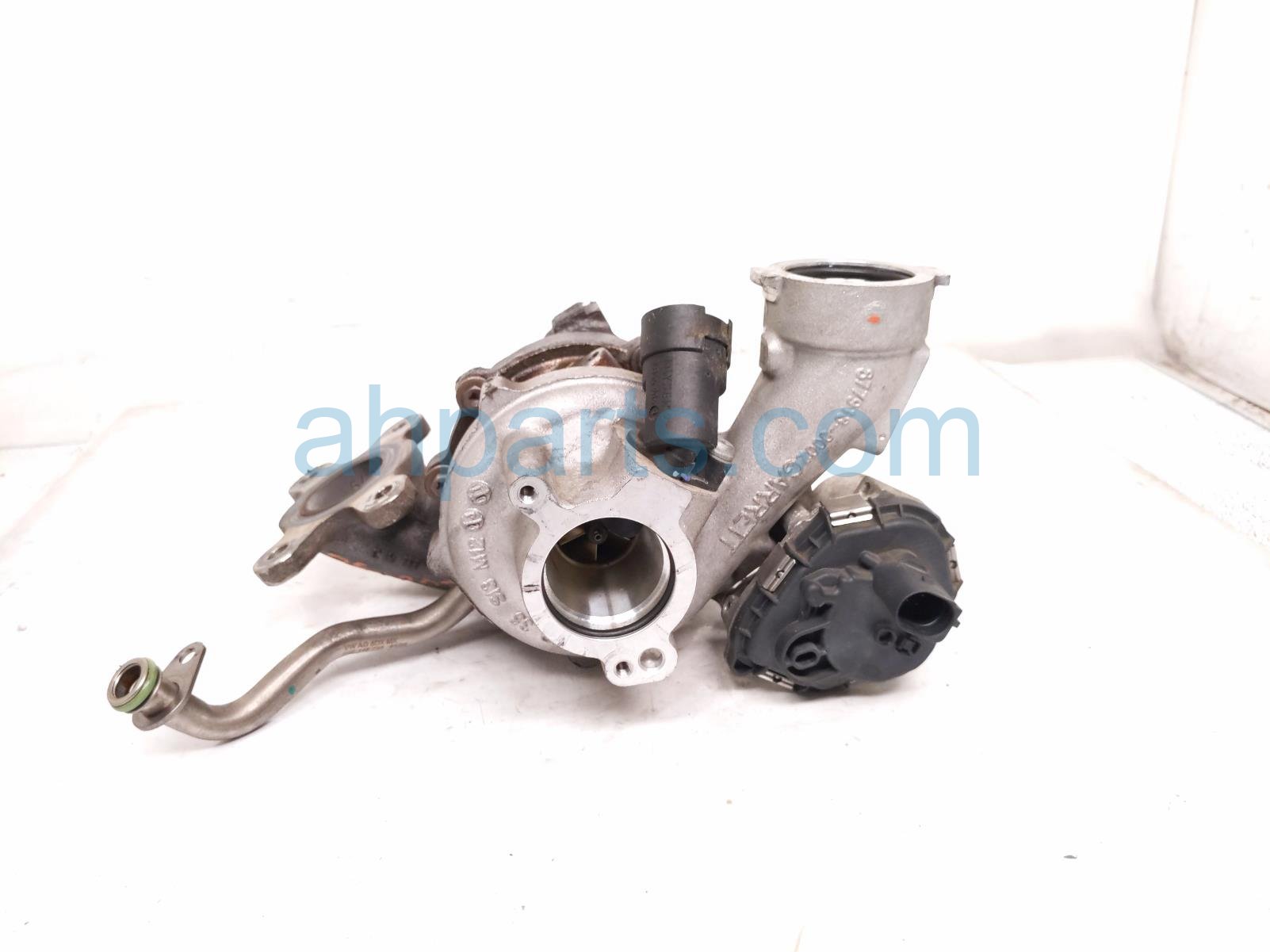 2023 Volkswagen Taos Exhaust Manifold Turbocharger 05E 145 702 A Replacement 2023 Volkswagen Taos Exhaust Manifold Turbocharger 05E 145 702 A Replacement thumbnail