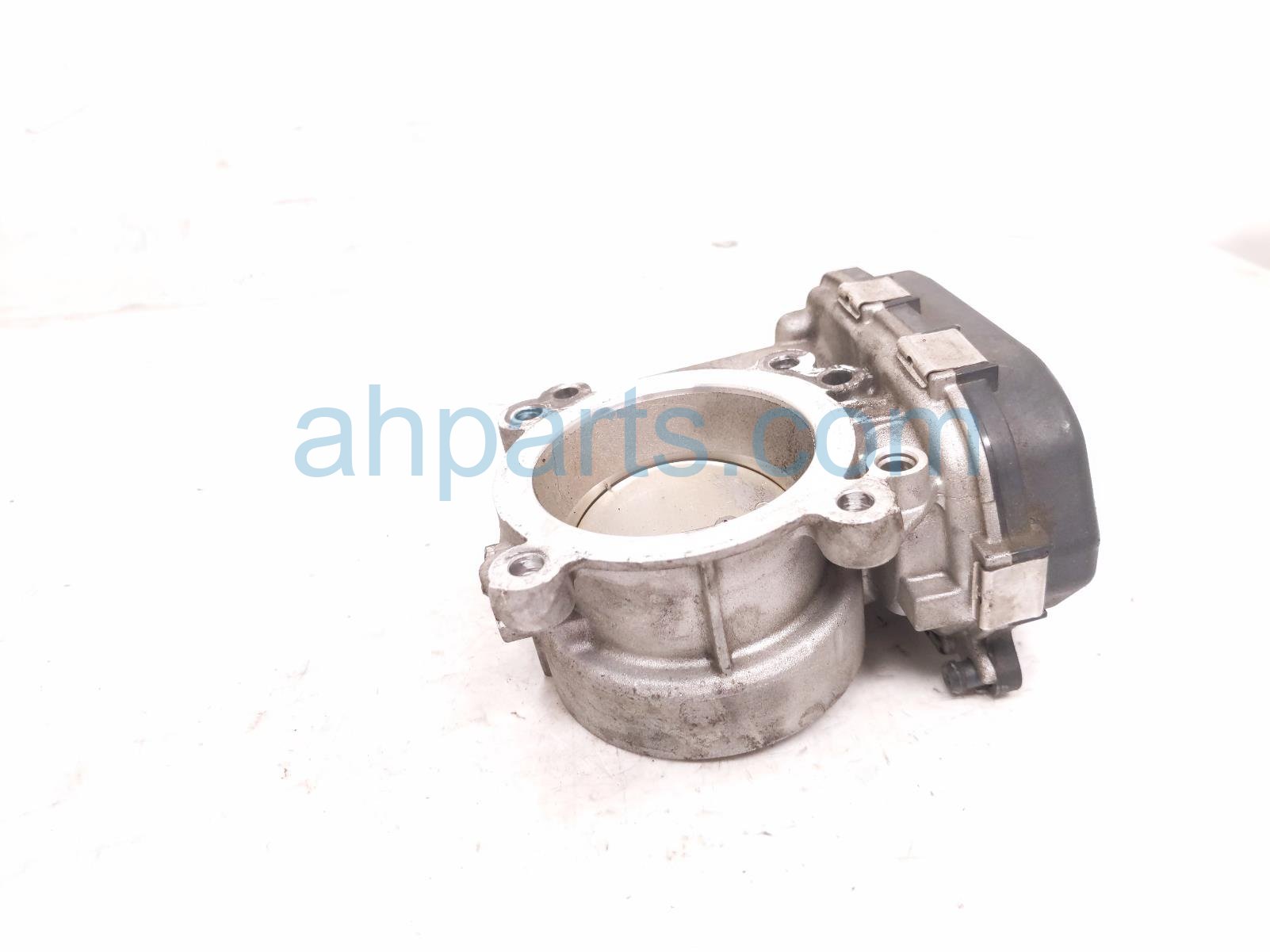 2023 Volkswagen Taos Throttle Body 04E 133 062 T Replacement 2023 Volkswagen Taos Throttle Body 04E 133 062 T Replacement thumbnail