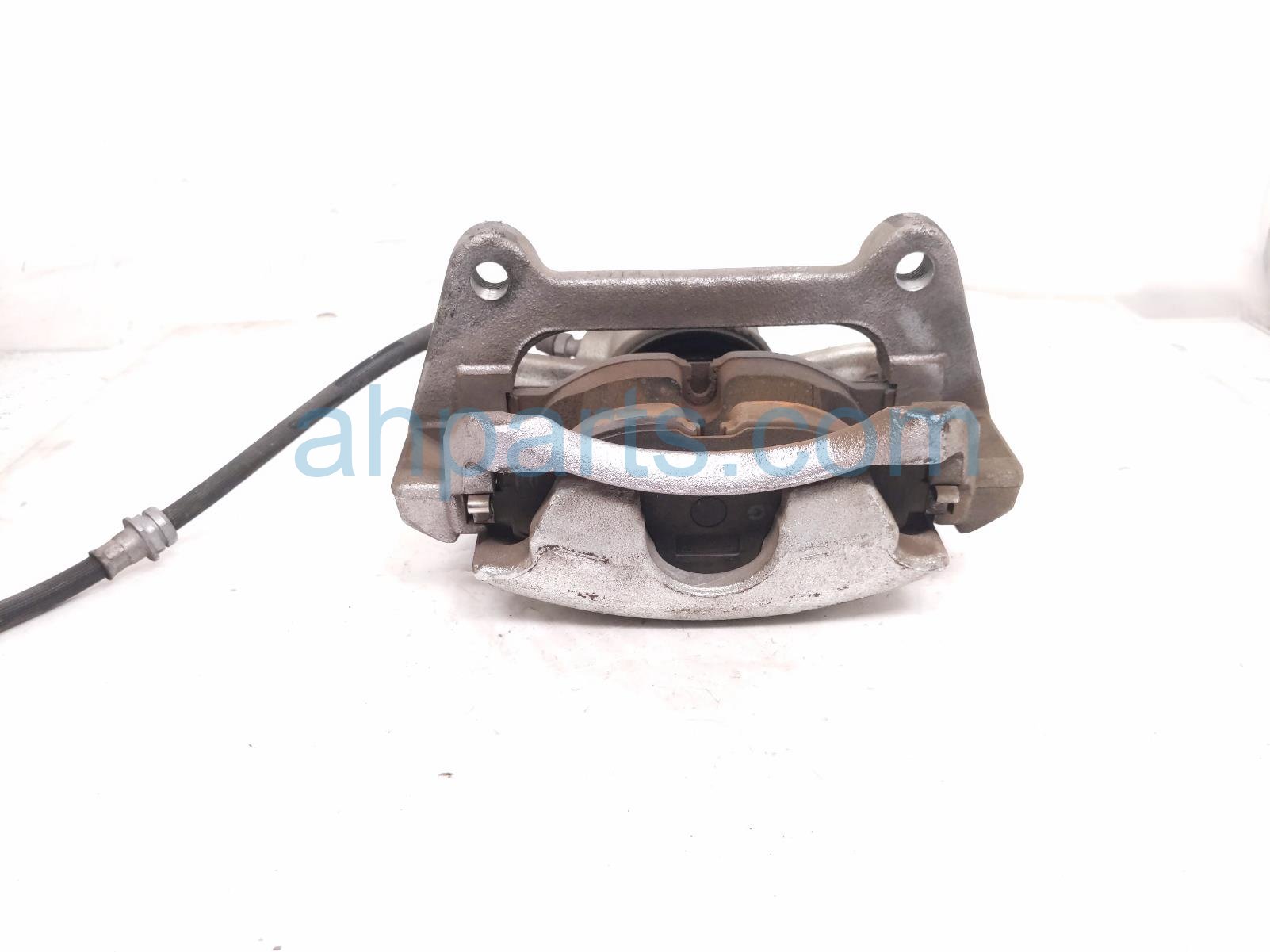 2023 Volkswagen Taos Core Front Driver Brake Caliper 8V0 615 123 D Replacement 2023 Volkswagen Taos Core Front Driver Brake Caliper 8V0 615 123 D Replacement thumbnail