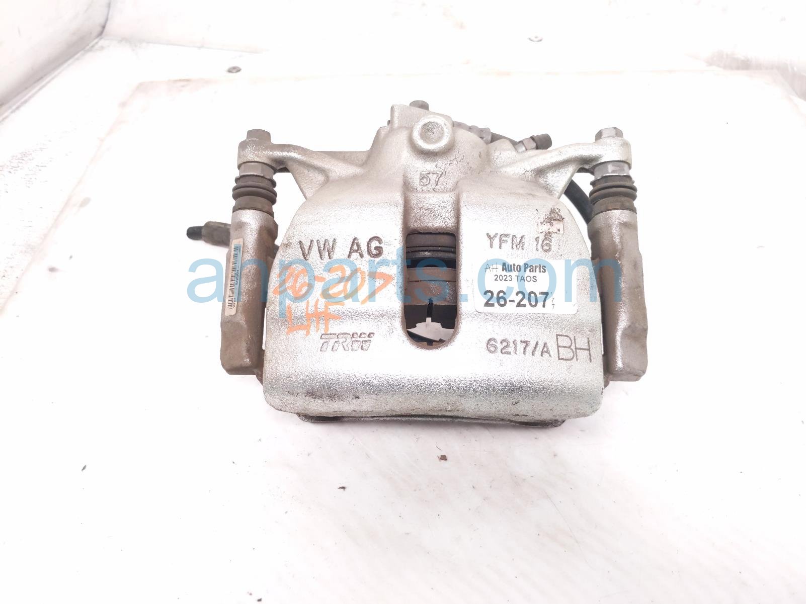 2023 Volkswagen Taos Core Front Driver Brake Caliper 8V0 615 123 D Replacement 2023 Volkswagen Taos Core Front Driver Brake Caliper 8V0 615 123 D Replacement thumbnail