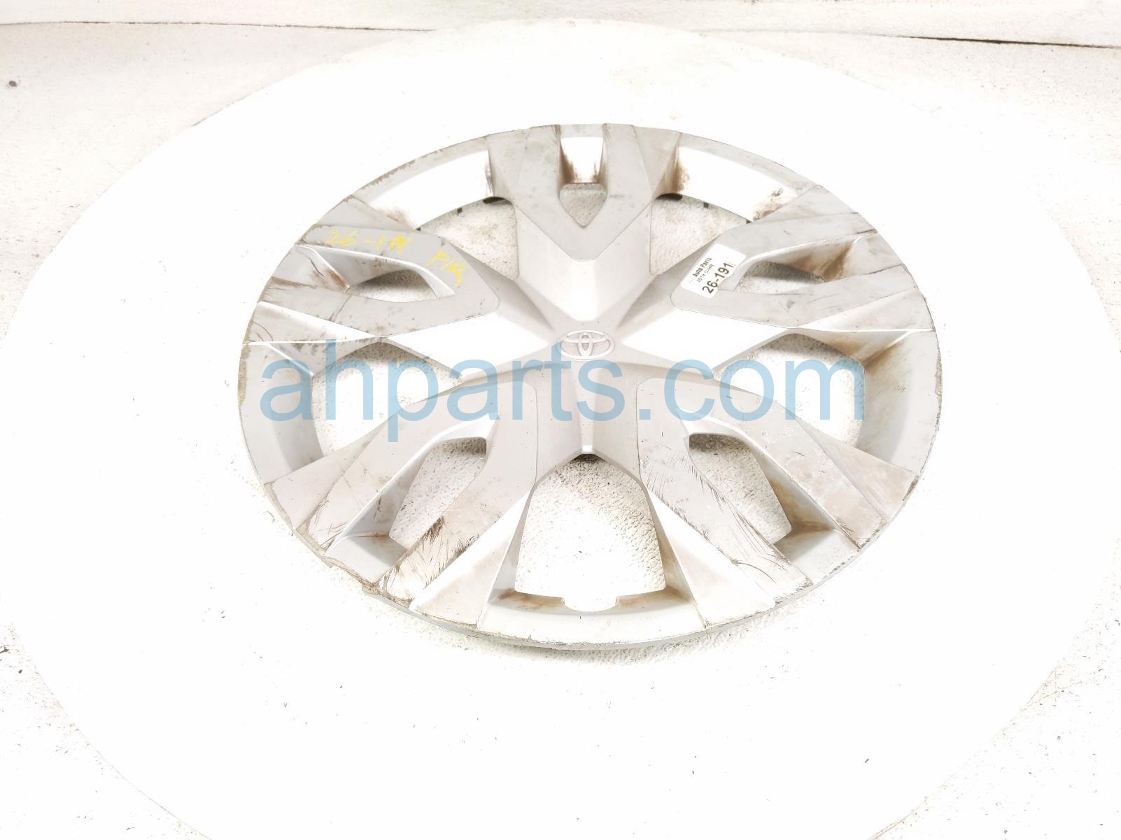 Toyota FR/RH 17 IN WHEEL COVER CAP