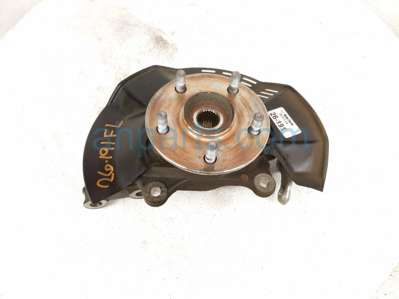 Toyota FR/LH SPINDLE KNUCKLE HUB
