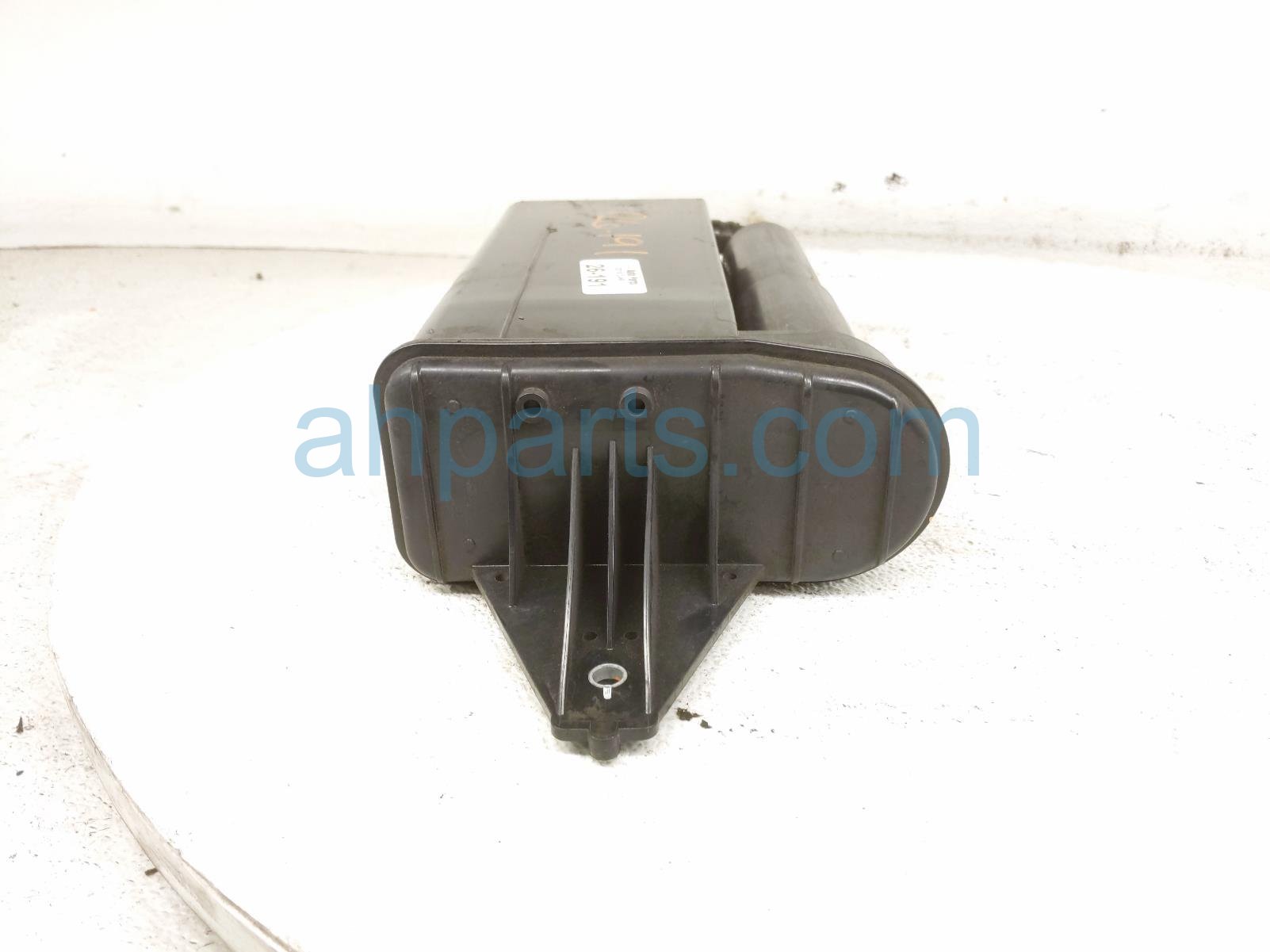 2019 Toyota C HR Fuel Vapor Charcoal Canister 2.0l 77740 10160 Replacement 2019 Toyota C HR Fuel Vapor Charcoal Canister 2.0l 77740 10160 Replacement thumbnail