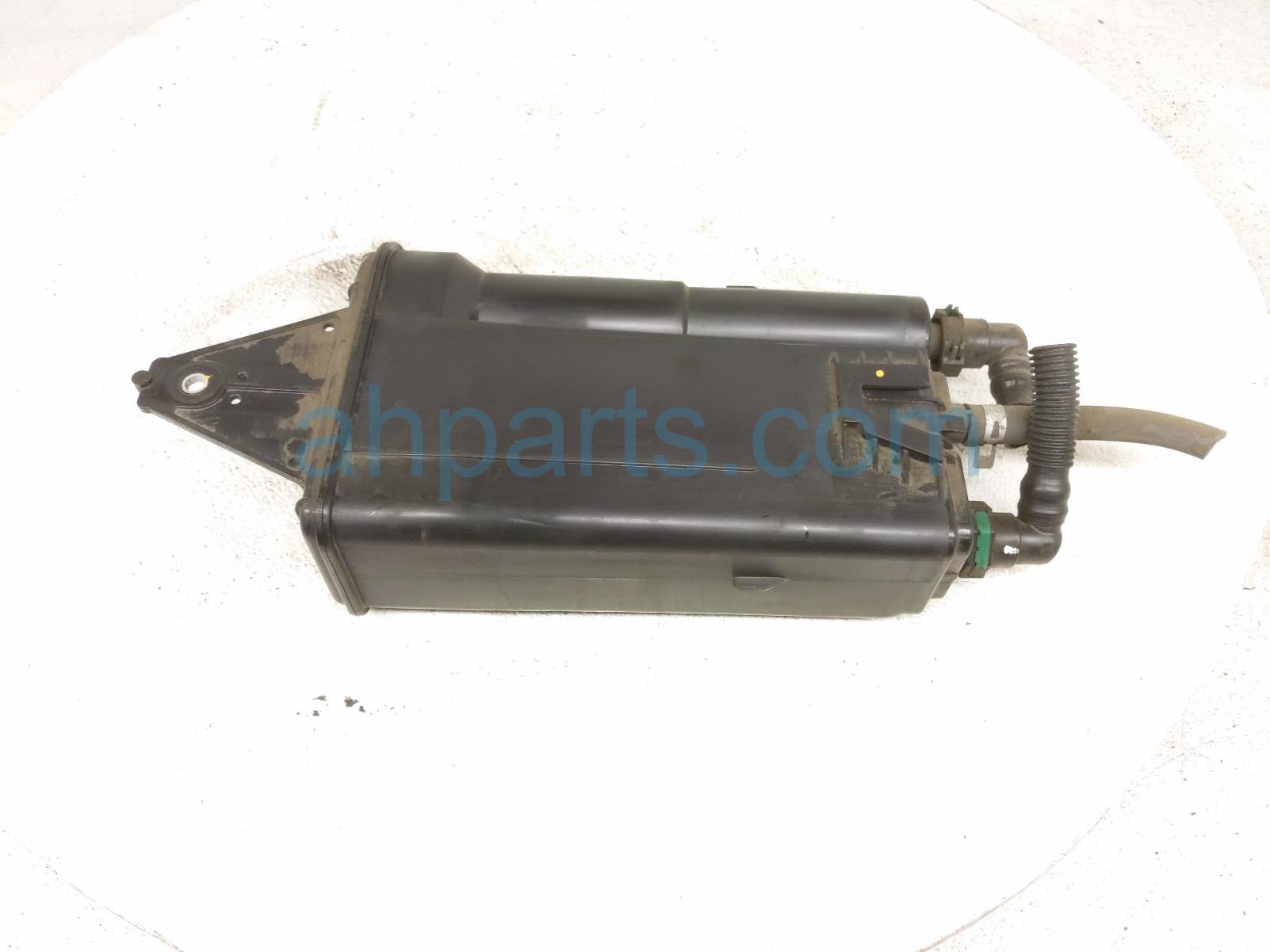 2019 Toyota C HR Fuel Vapor Charcoal Canister 2.0l 77740 10160 Replacement 2019 Toyota C HR Fuel Vapor Charcoal Canister 2.0l 77740 10160 Replacement thumbnail