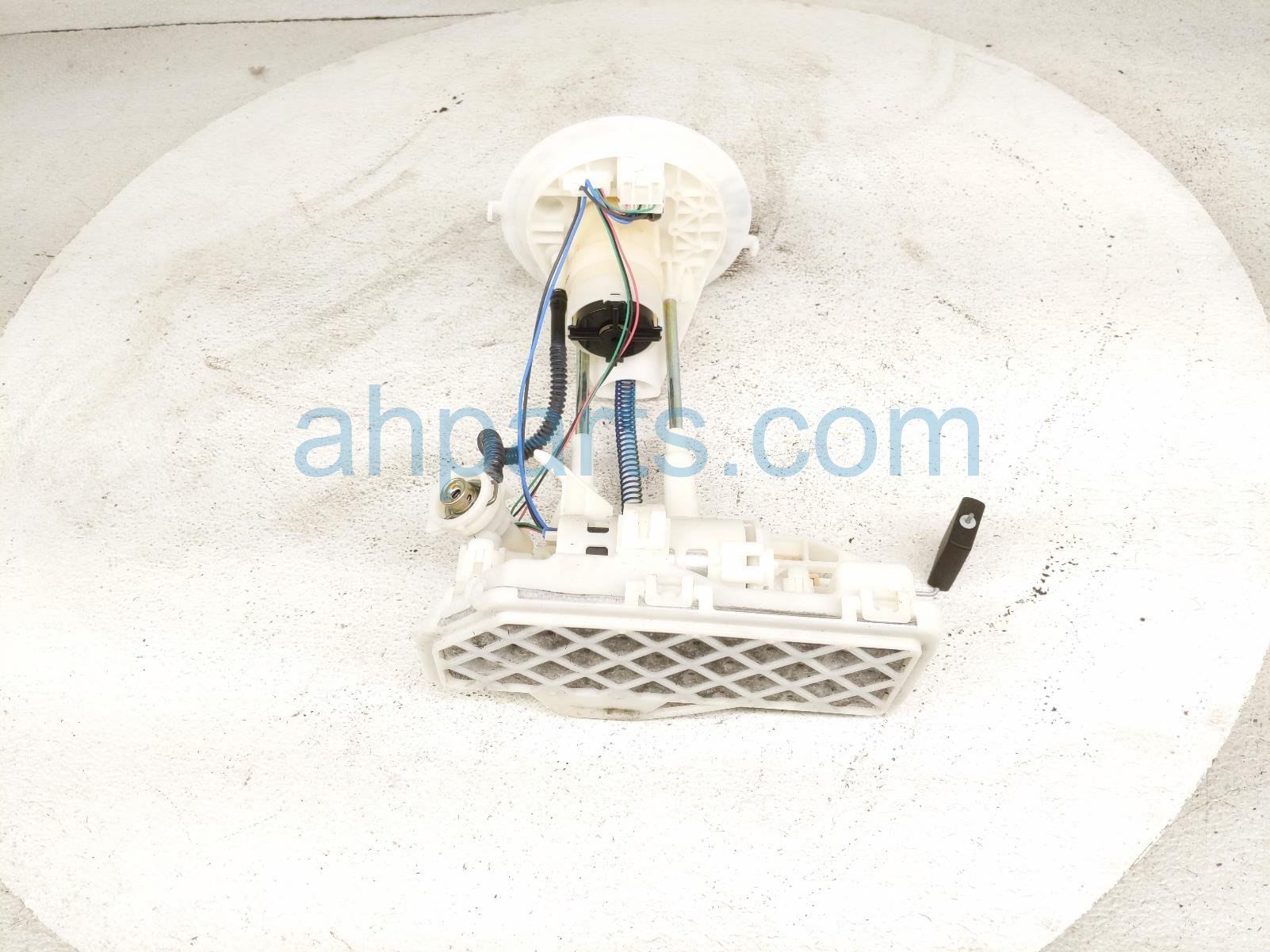 Toyota GAS / FUEL PUMP (TANK MOUNTED)